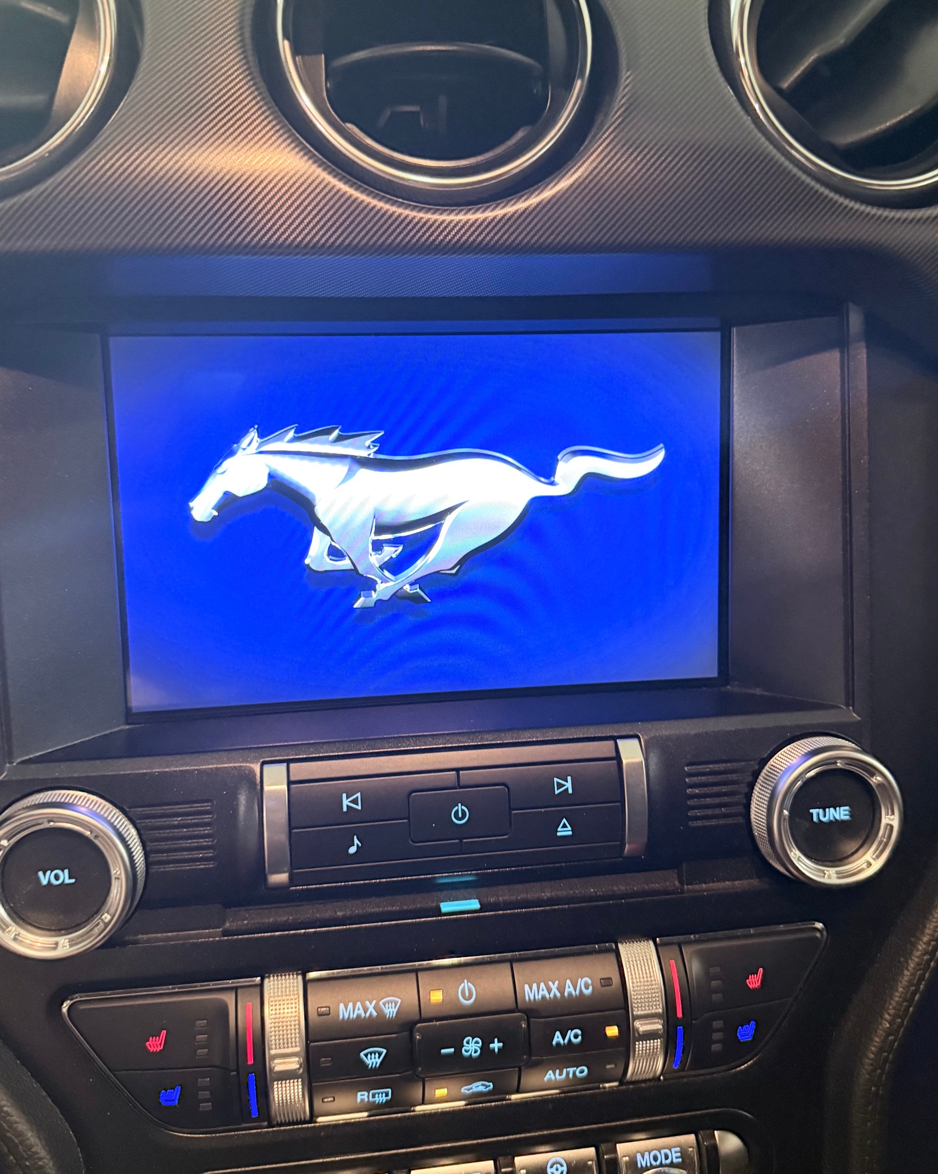 FORD Mustang GT V8 5.0 California Special-image-5