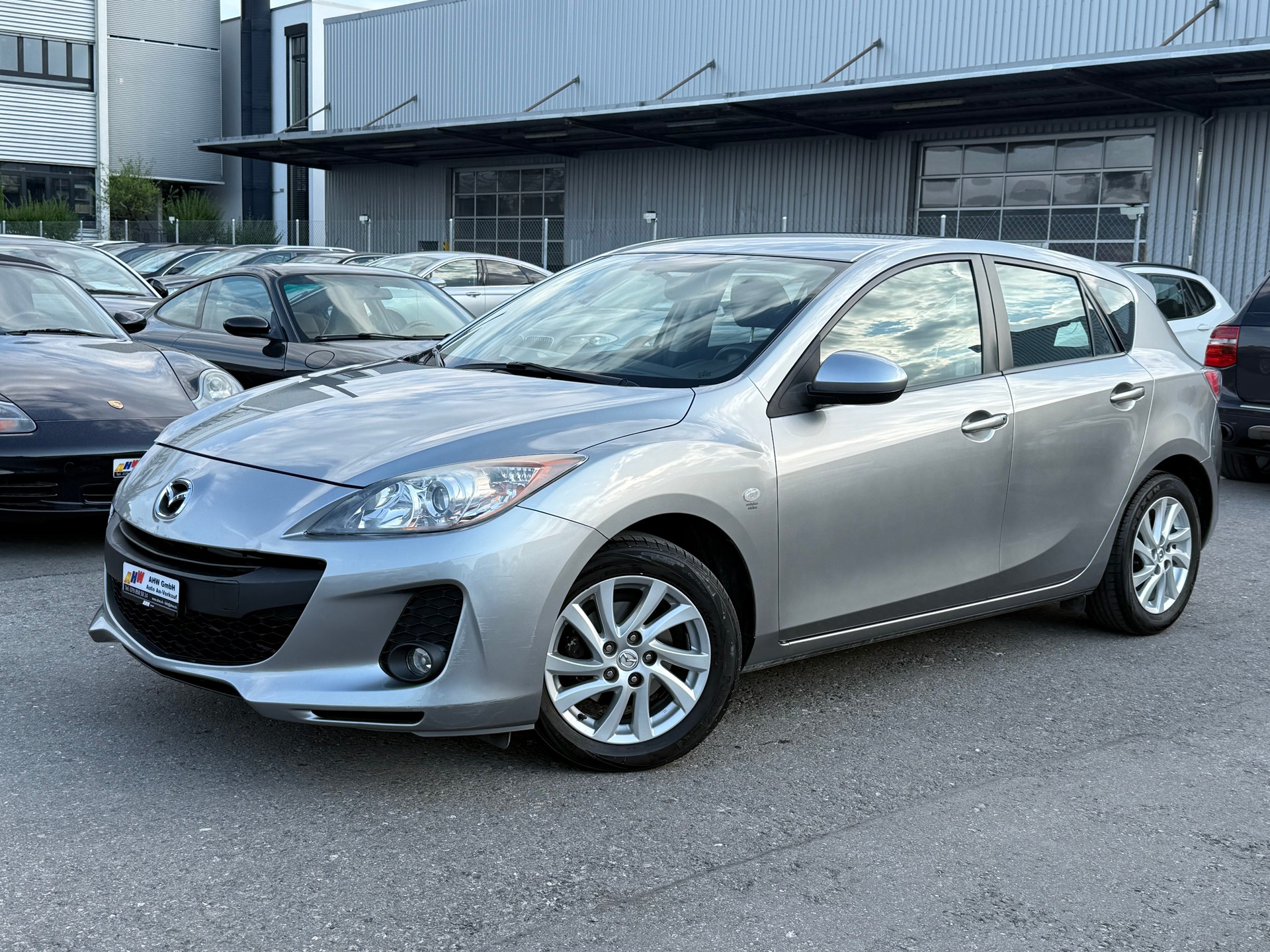 MAZDA 3 1.6 16V Exclusive / Ab MFK 11.2025 / 8-fach bereift / Servicegepflegt bei Mazda / Tempomat / 2 Zonen Klimaautomatik