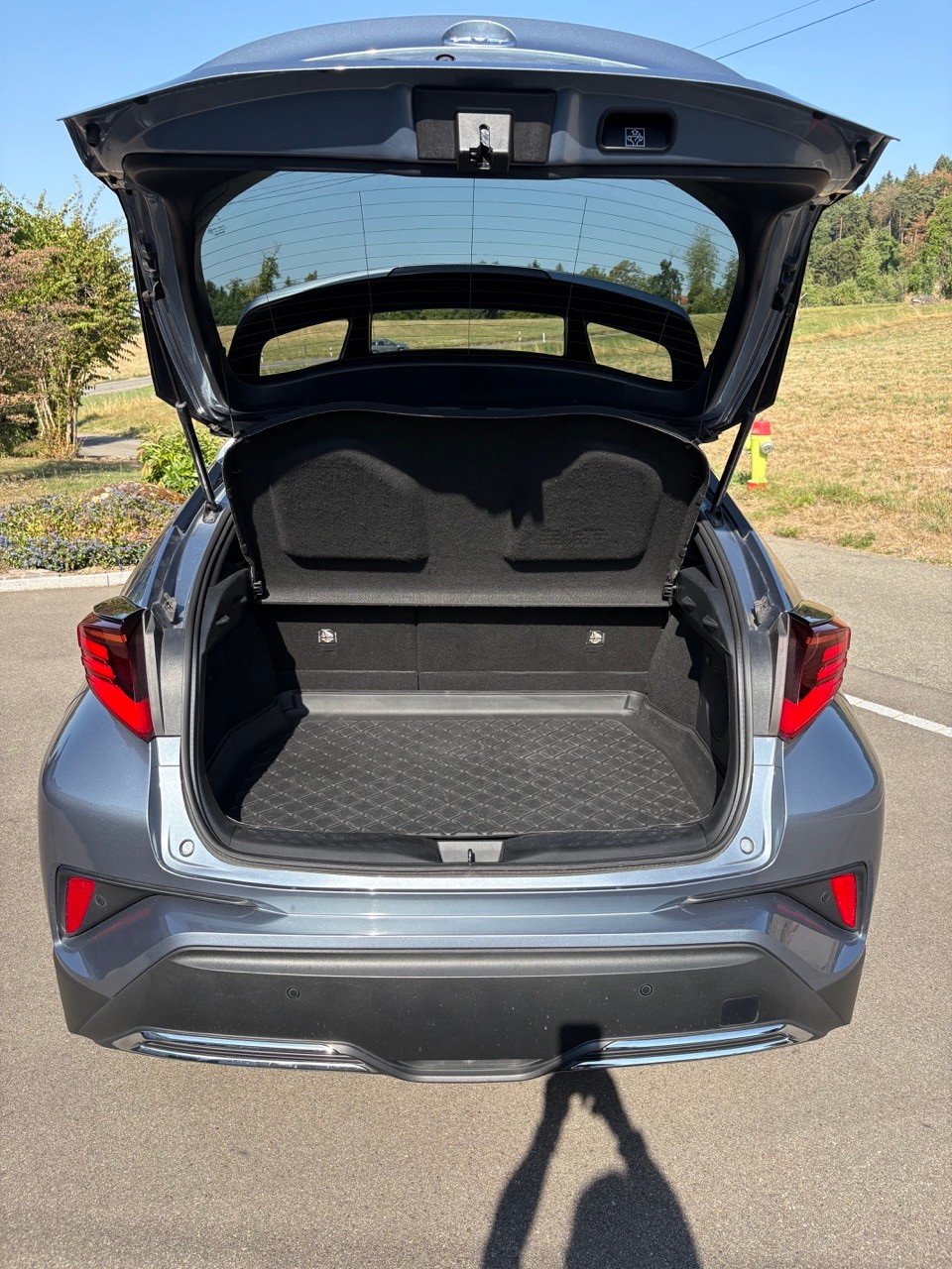 TOYOTA 2.0 VVTi HSD Trend-image-3
