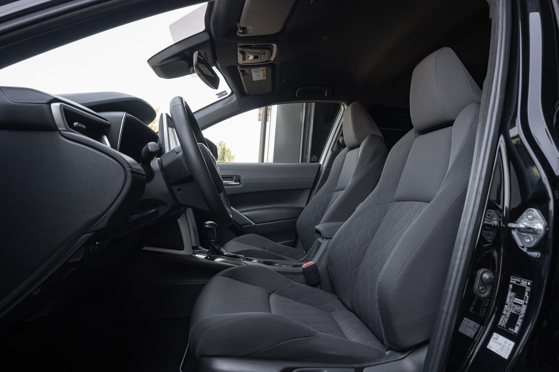 TOYOTA Corolla Cross 2.0 4WD e-CVT-image-9