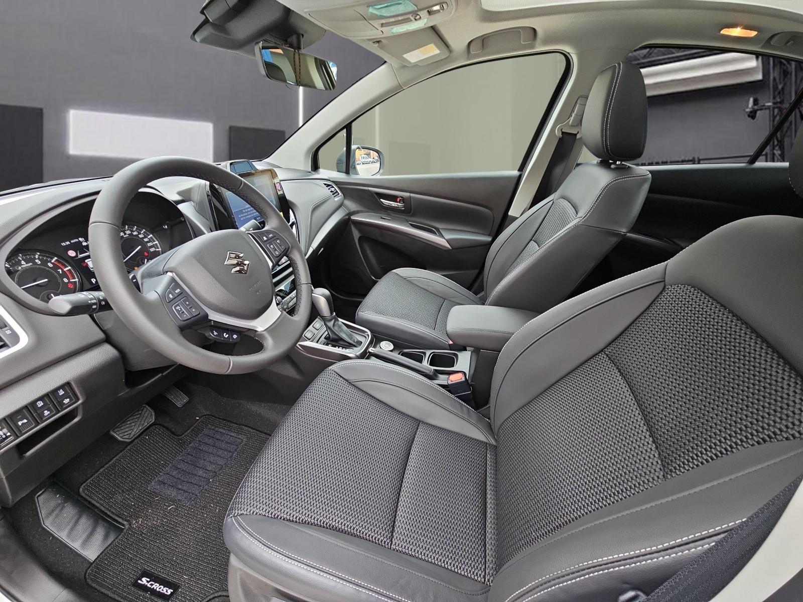 SUZUKI S-Cross 1.4 T Compact Top Hybrid 4x4-image-9