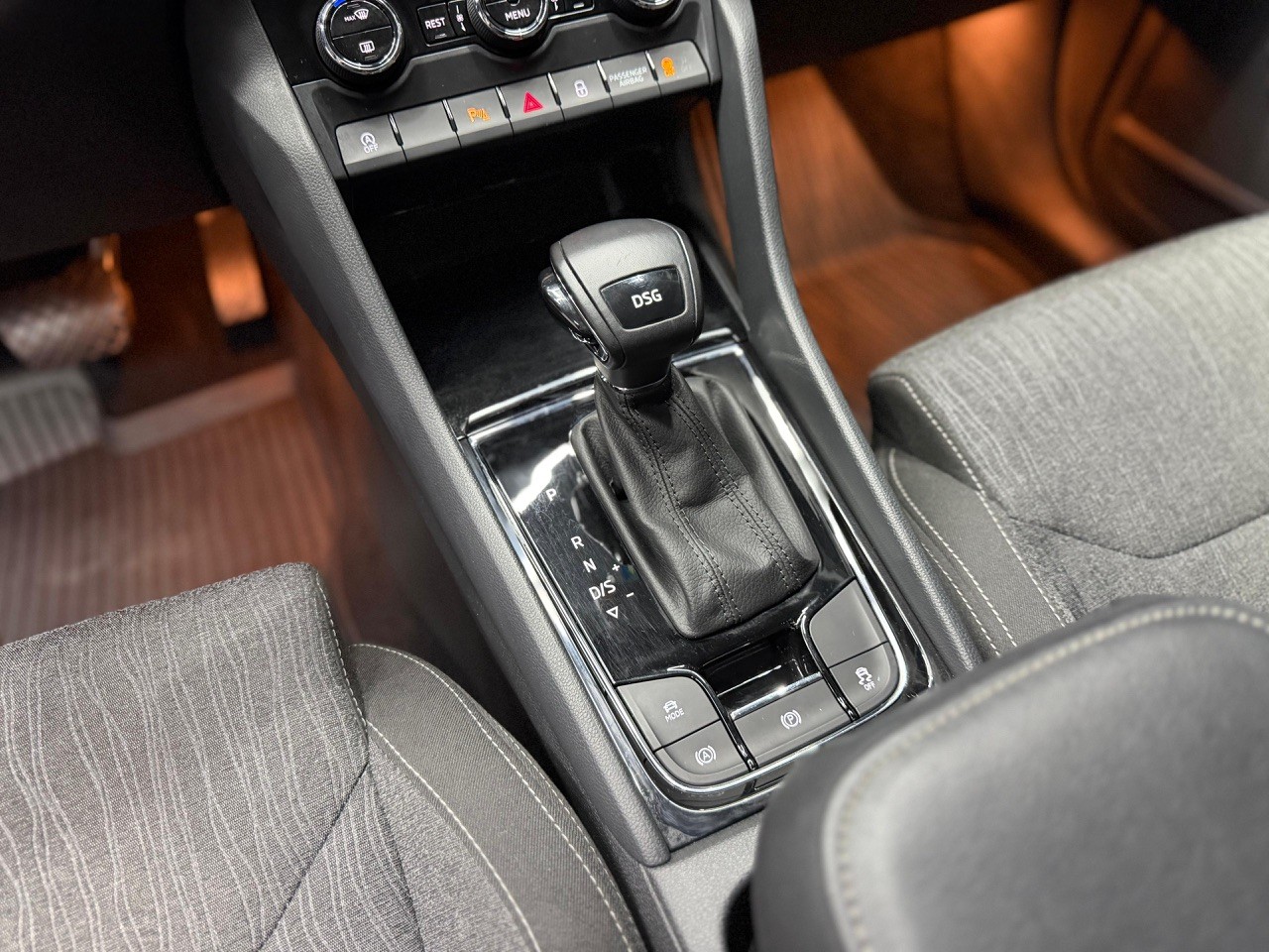 SKODA Kodiaq 1.5 TSI ACT Ambition | AHK 1.8T | Rückfahrkamera-image-18