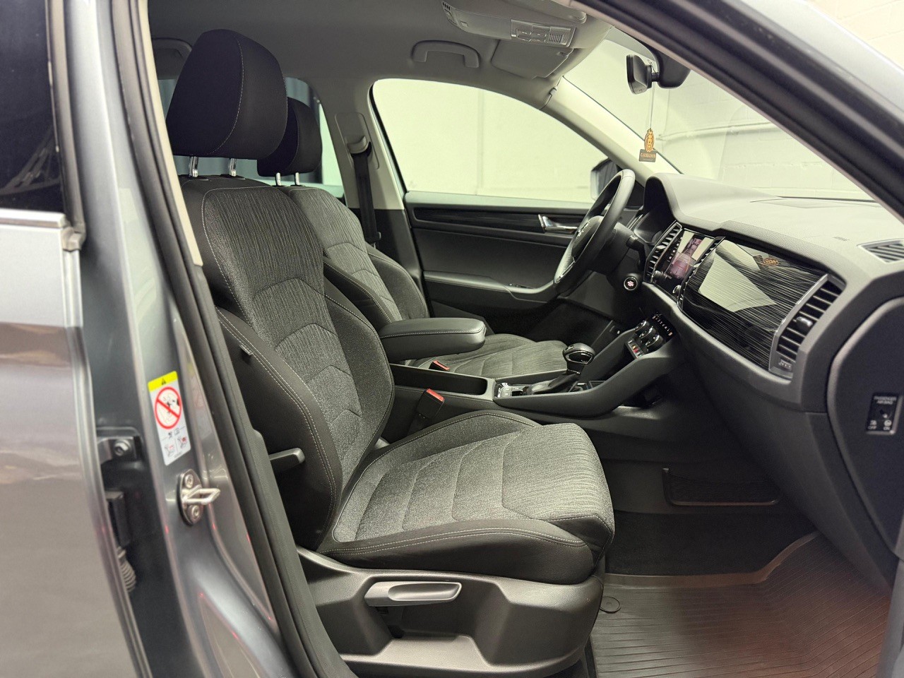 SKODA Kodiaq 1.5 TSI ACT Ambition | AHK 1.8T | Rückfahrkamera-image-26