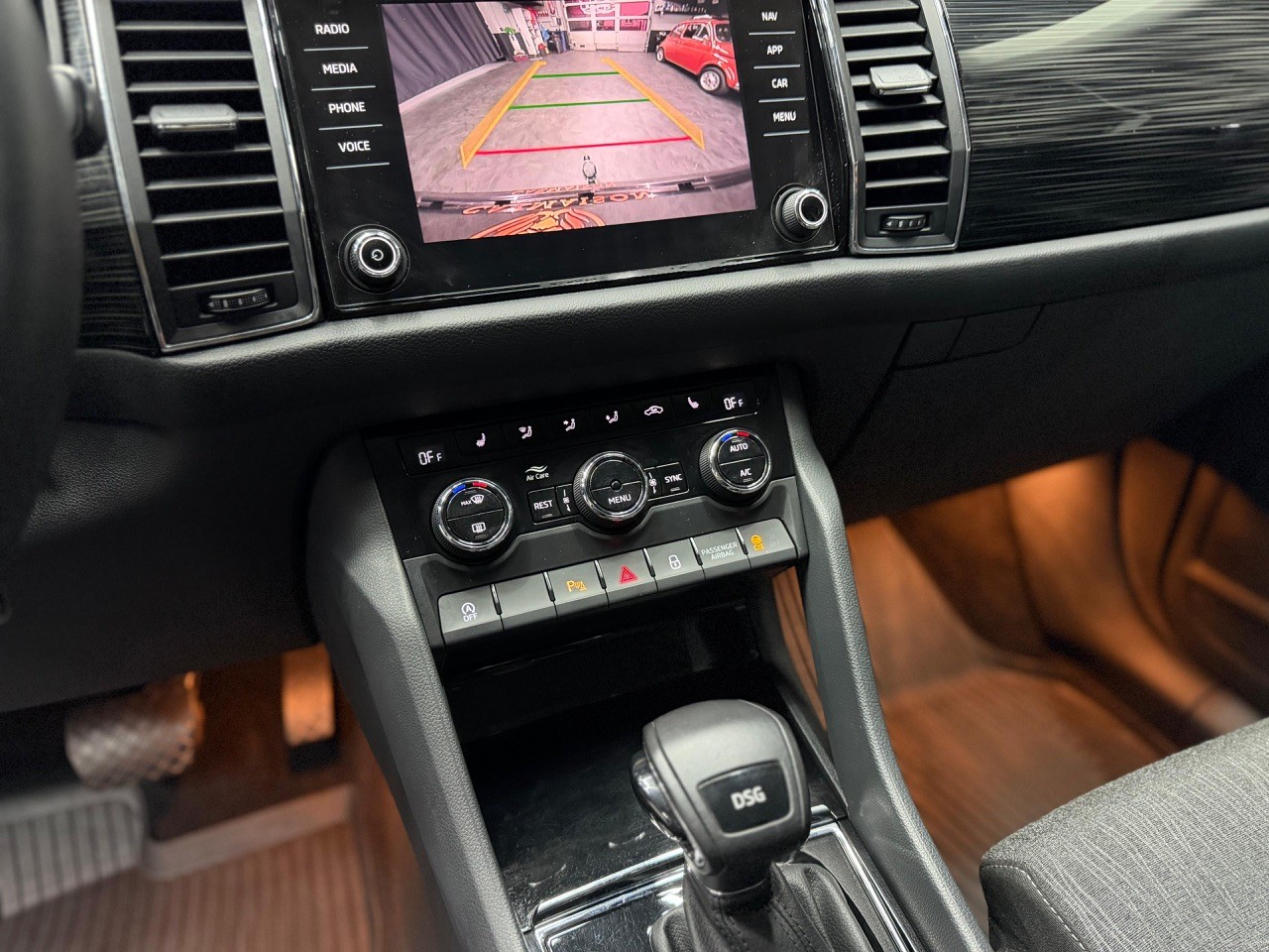 SKODA Kodiaq 1.5 TSI ACT Ambition | AHK 1.8T | Rückfahrkamera-image-14
