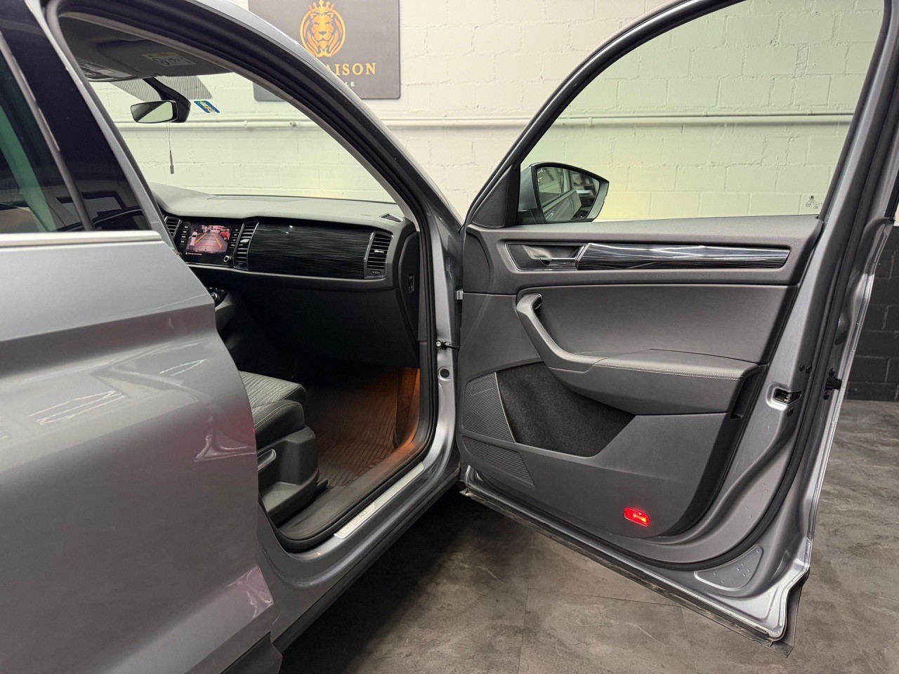 SKODA Kodiaq 1.5 TSI ACT Ambition | AHK 1.8T | Rückfahrkamera-image-25