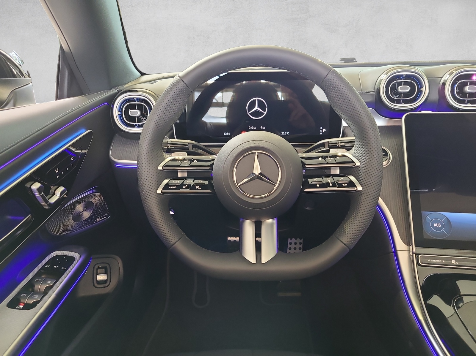 MERCEDES-BENZ CLE 300 AMG Line 4M Cabriolet Cabriolet-showroom-element-3