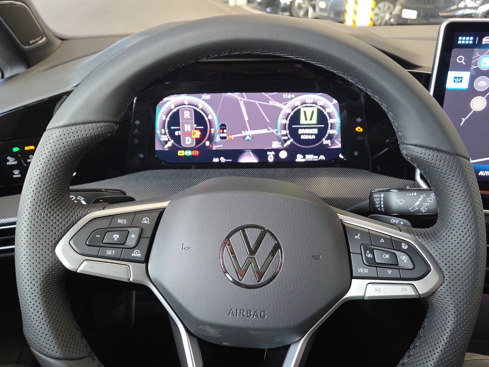 VW Golf 2.0 TSI R-Line DSG 4 Motion-image-9