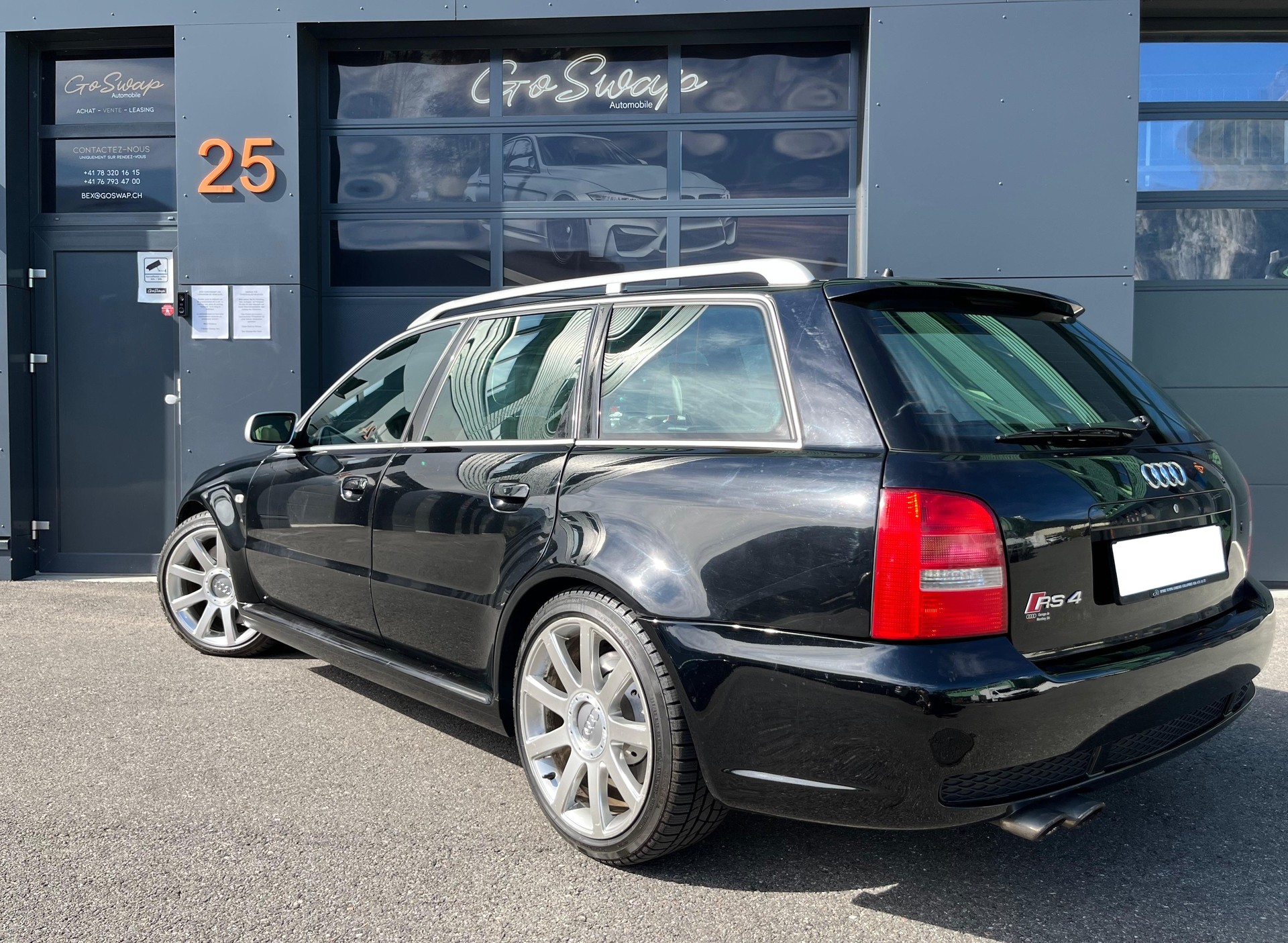 AUDI RS4 Avant quattro-image-18