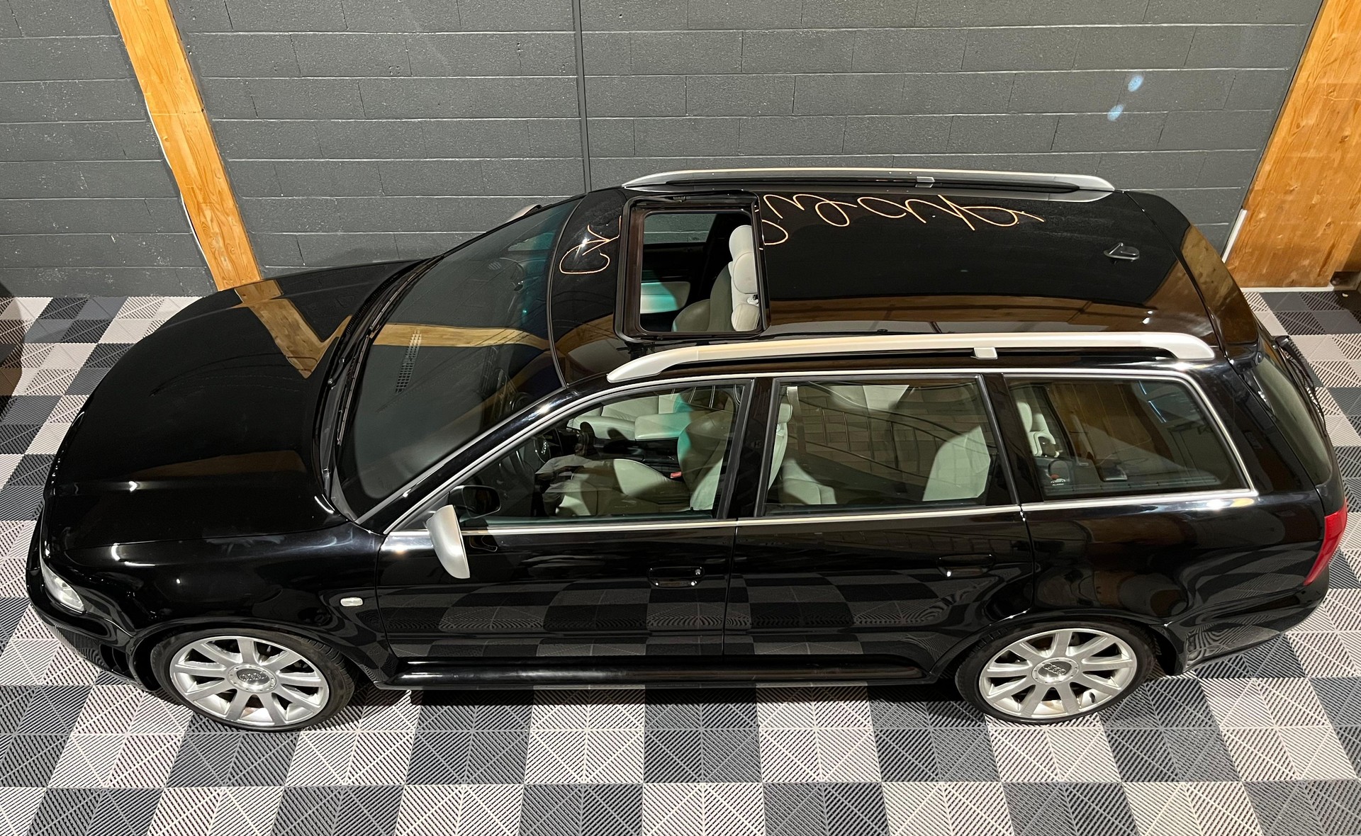 AUDI RS4 Avant quattro-image-6