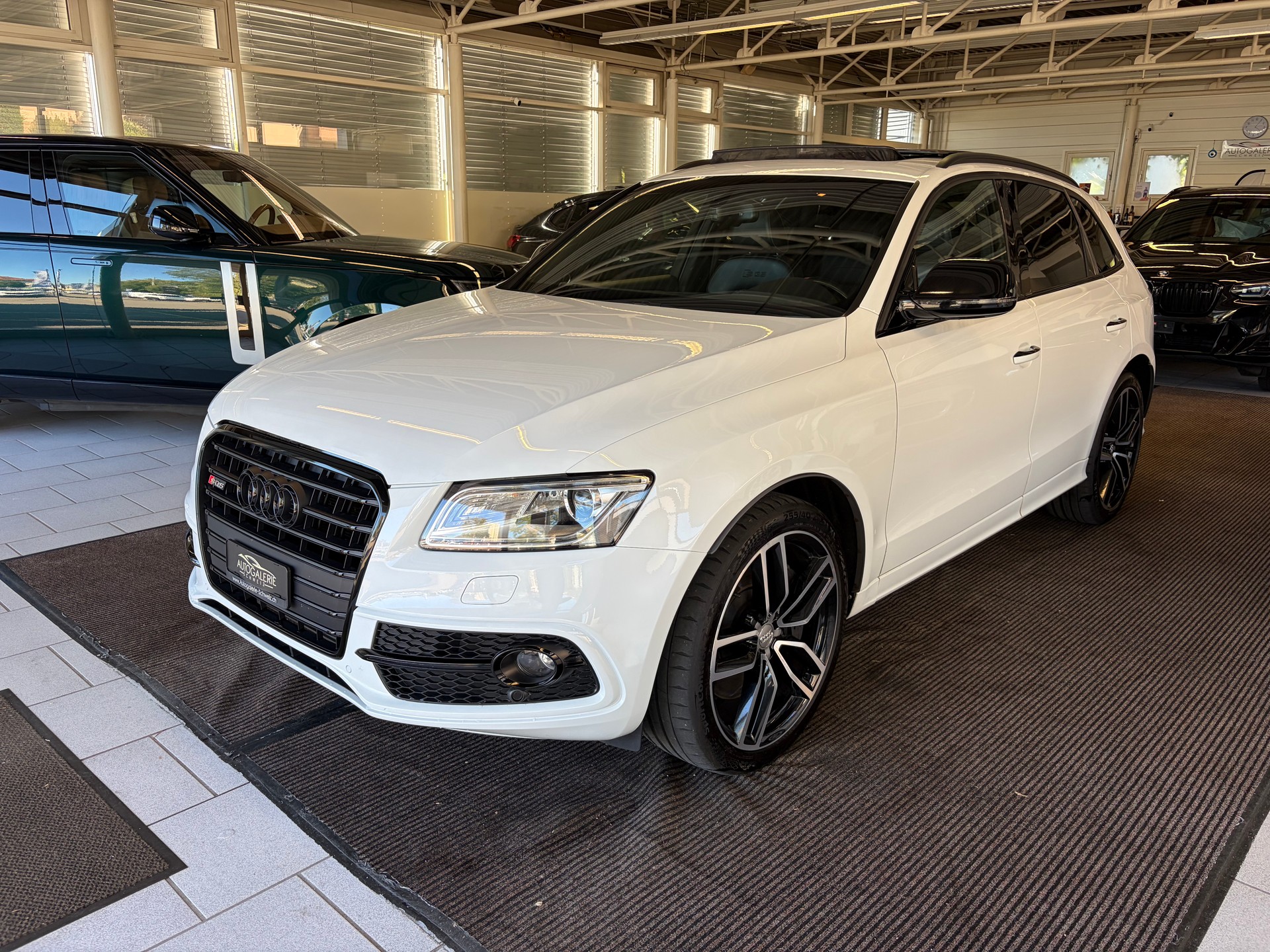 AUDI SQ5 3.0 TDI plus quattro | CH | Panorama | Black Paket | Rautensteppung Leder | DAB | B&O Sound | Kamera |-image-8