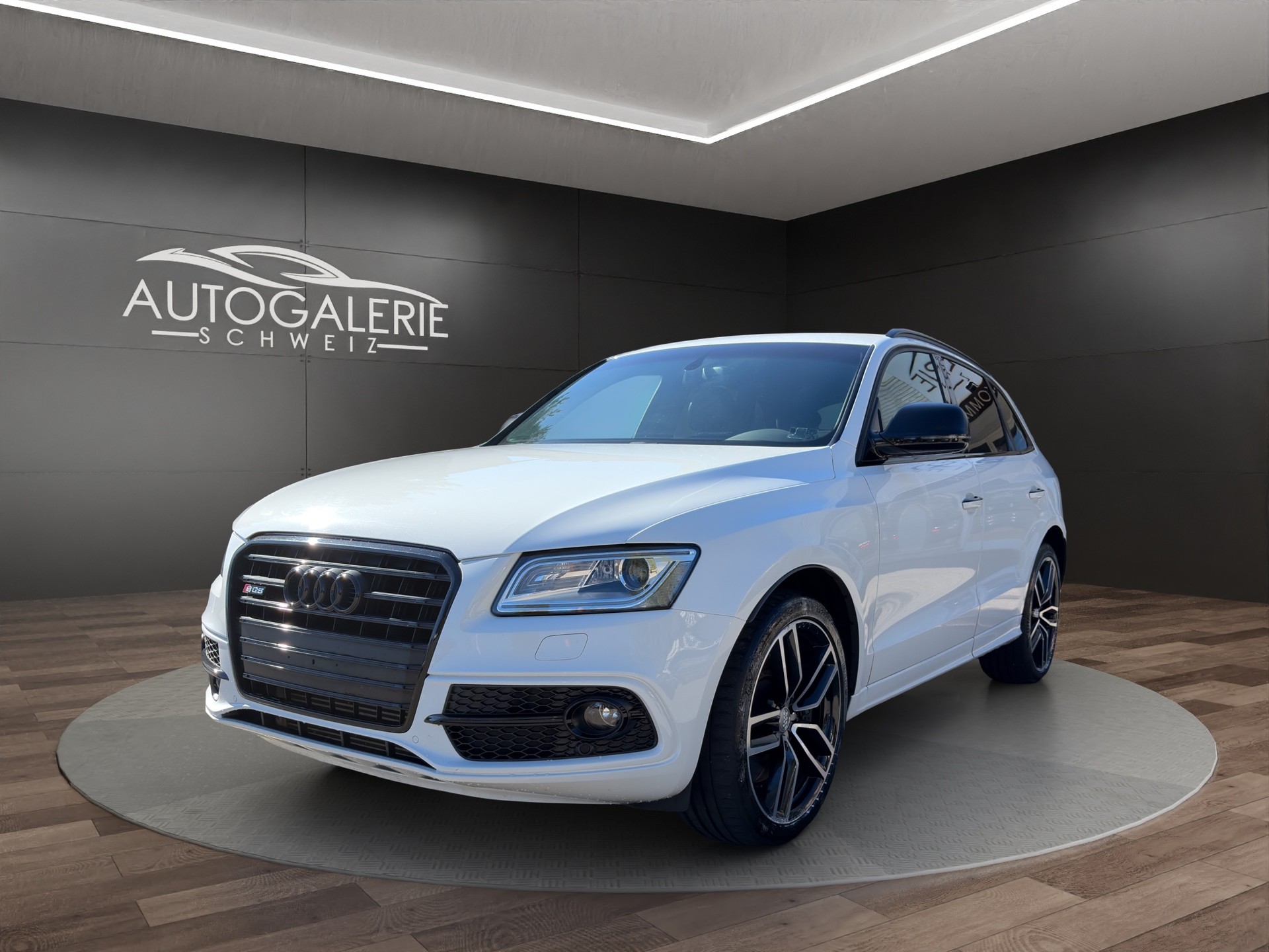 AUDI SQ5 3.0 TDI plus quattro | CH | Panorama | Black Paket | Rautensteppung Leder | DAB | B&O Sound | Kamera |
