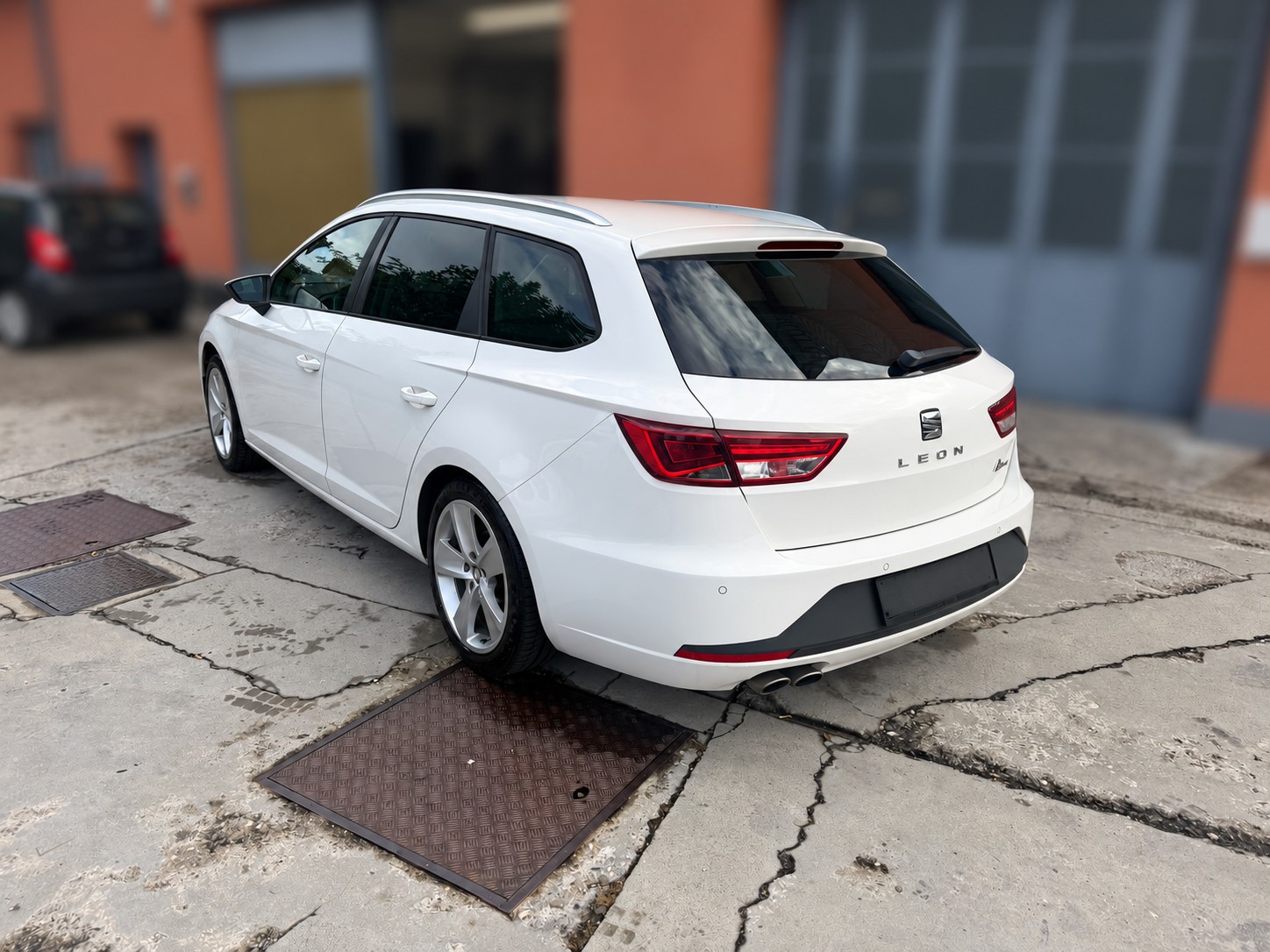 SEAT Leon ST 2.0 TDI FR 4Drive-showroom-element-2