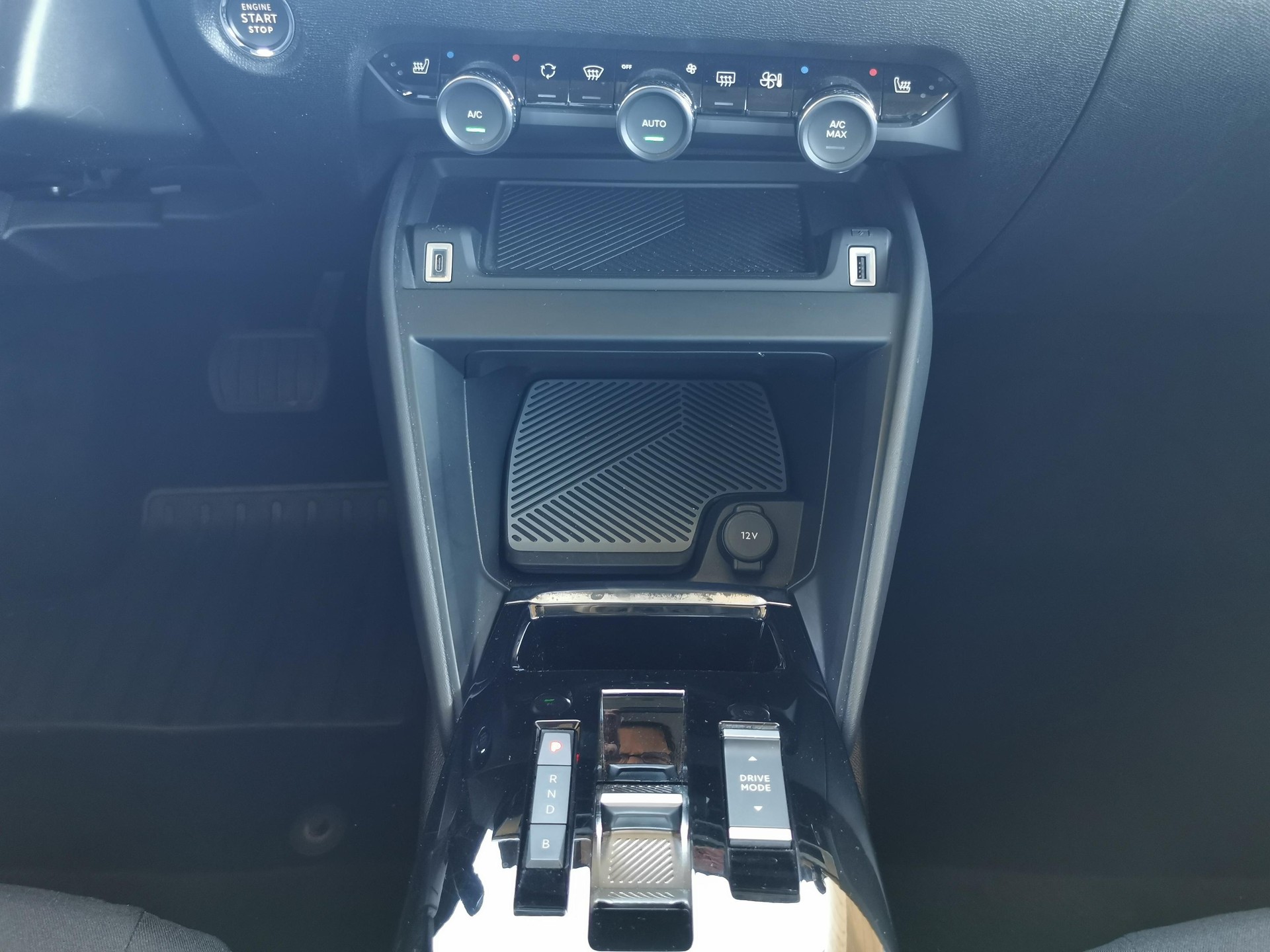 CITROEN Citroën e-C4 Swiss Edition-image-15
