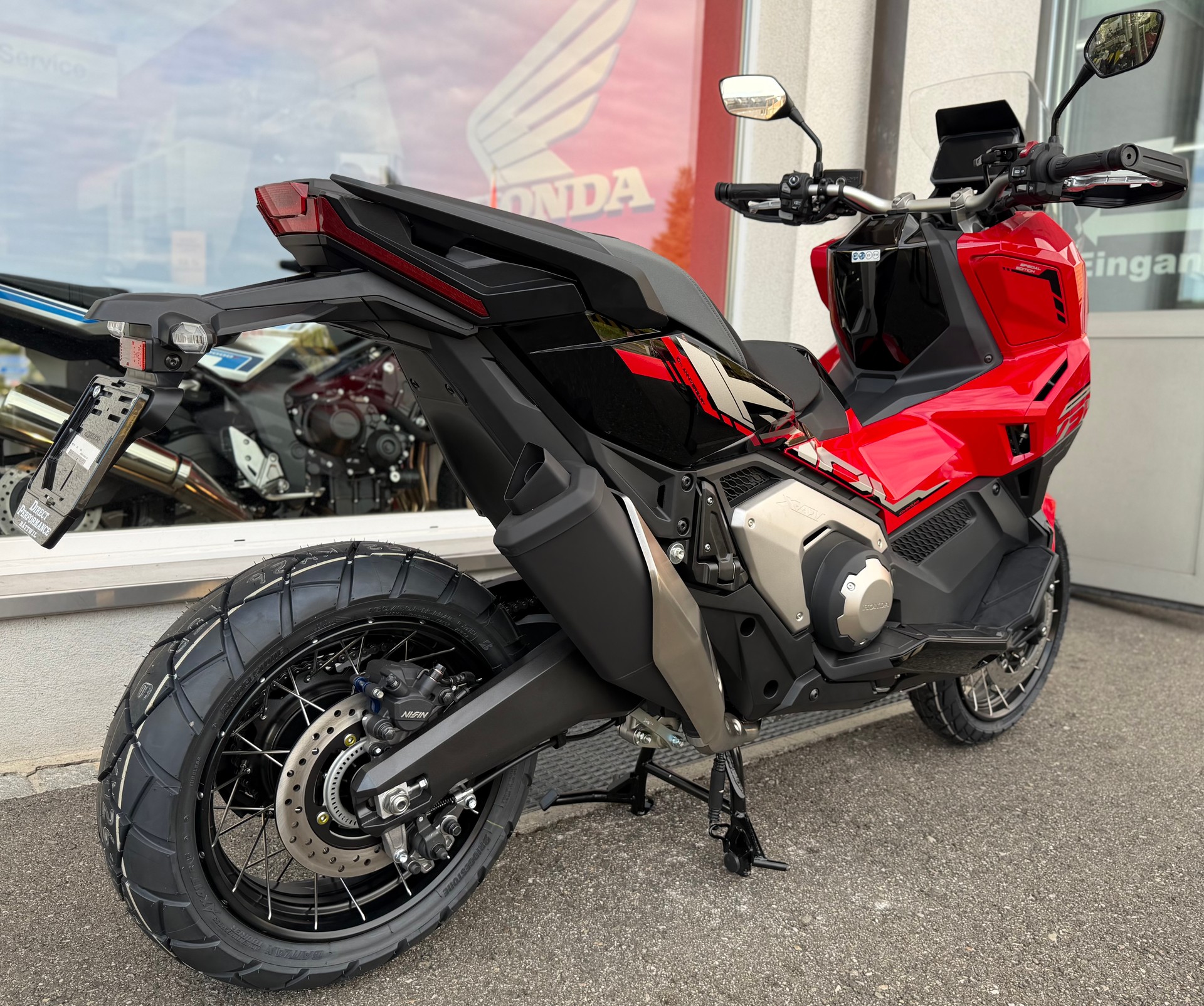 HONDA X-ADV 750 Special Edition 2027-image-3