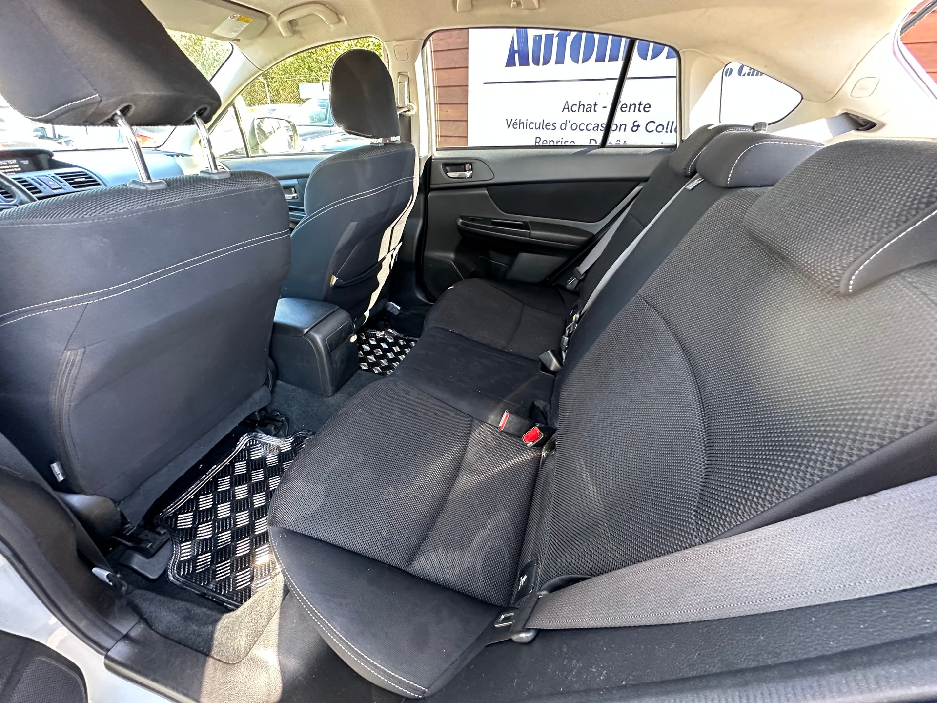 SUBARU XV 1.6 Swiss Two-image-11