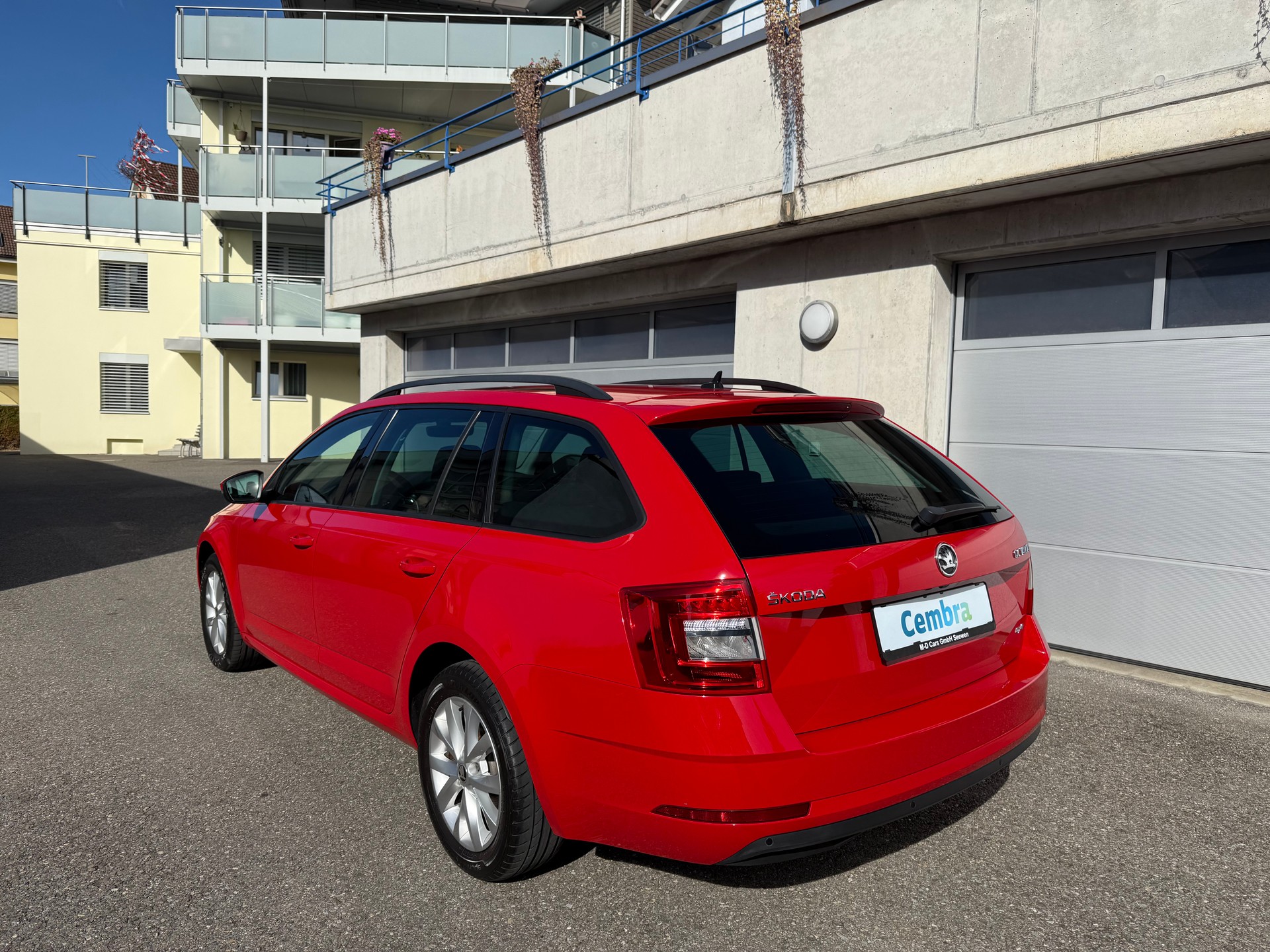 SKODA Octavia Combi 1.6 TDI Ambition 4x4-image-5