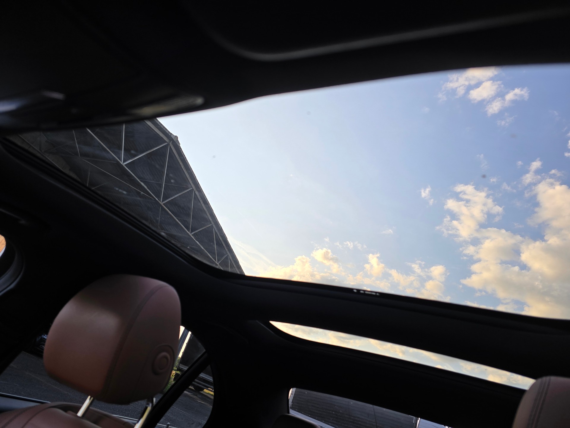 MERCEDES-BENZ E 200 AMG Line 9G-Tronic-image-22