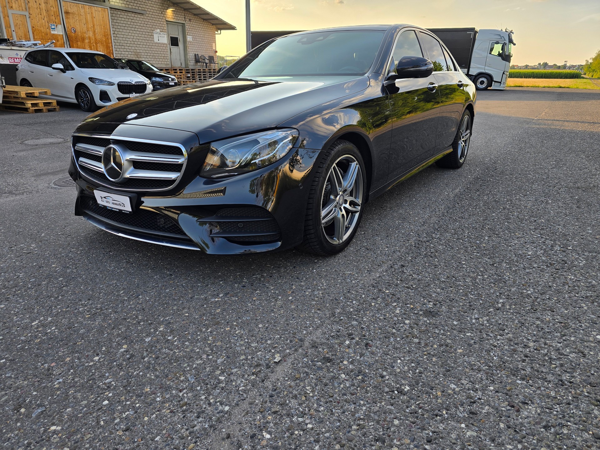 MERCEDES-BENZ E 200 AMG Line 9G-Tronic-showroom-element-2