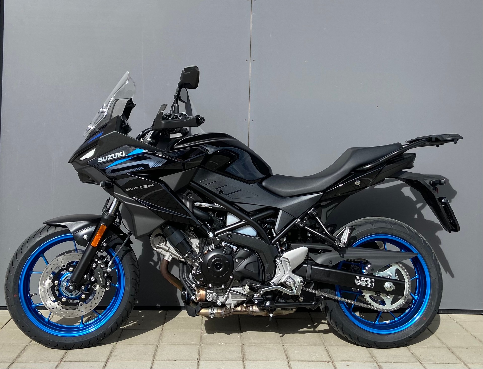 SUZUKI SV 7GX-image-3
