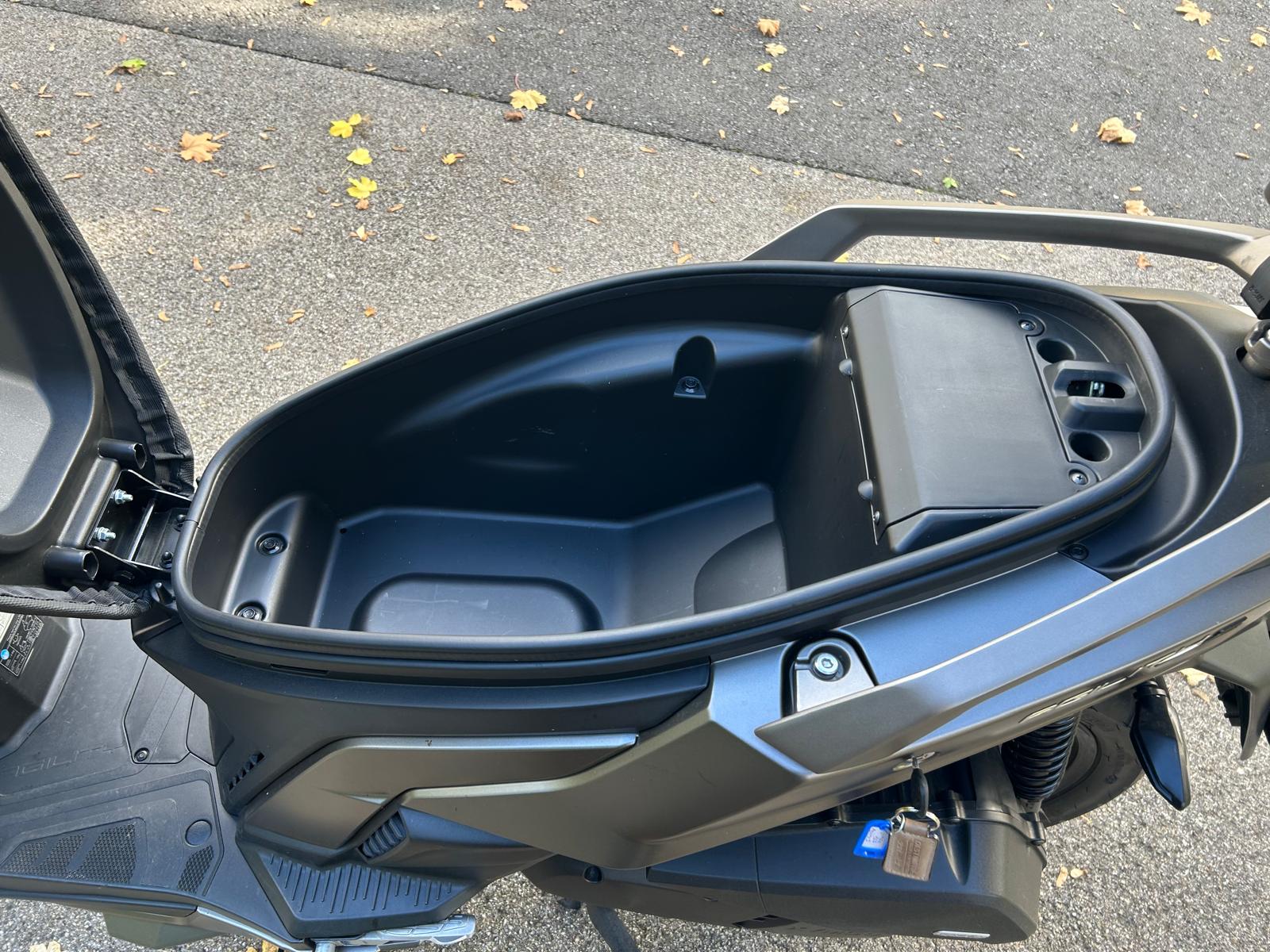 KYMCO Agility S 125i ABS Topcase-image-6