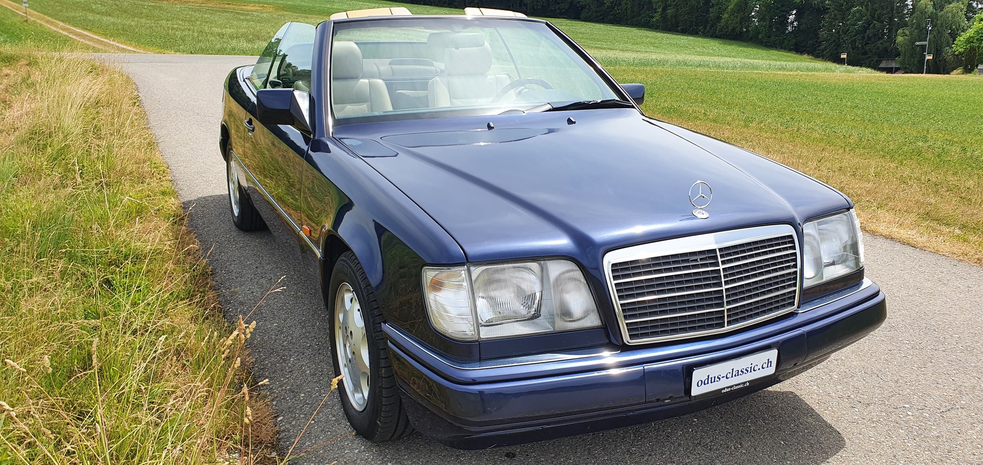 MERCEDES-BENZ E 220 Cabrio-image-6