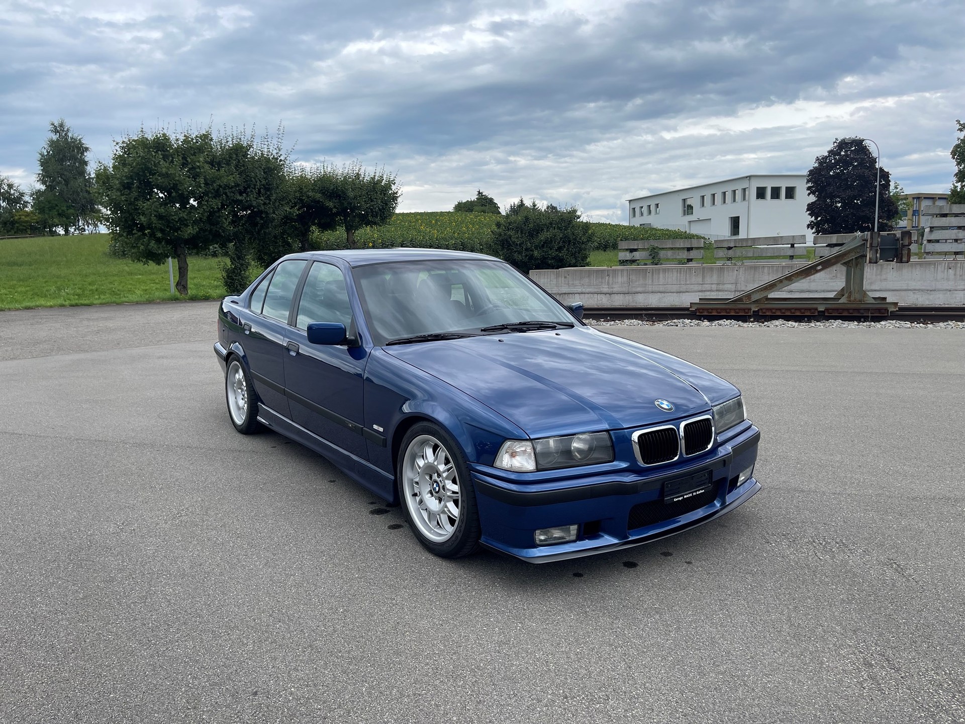 BMW 328i M-Paket-image-6