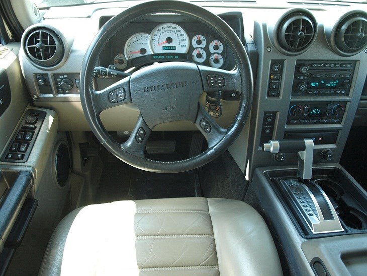 HUMMER H2 6.0 V8-image-6