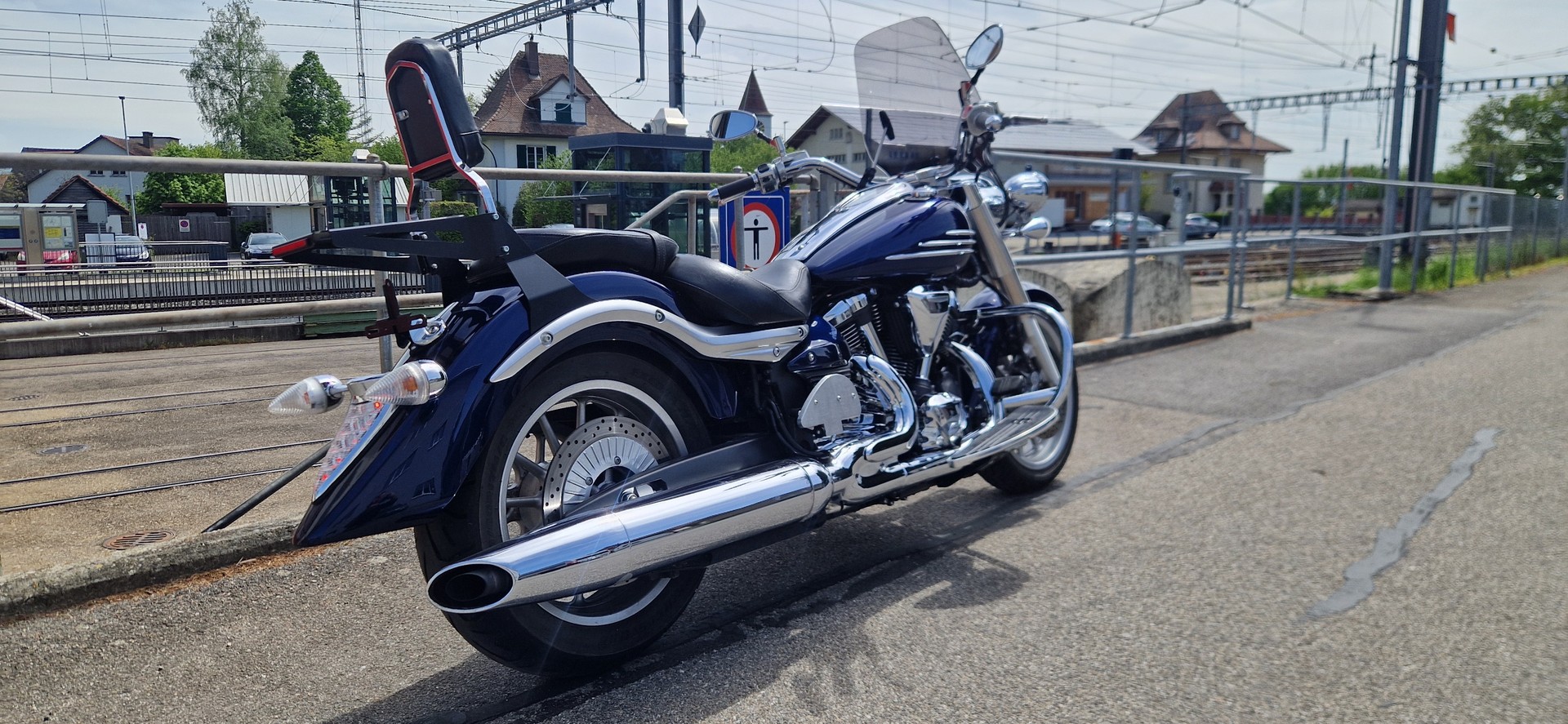 YAMAHA XV 1900 Midnight Star-image-2