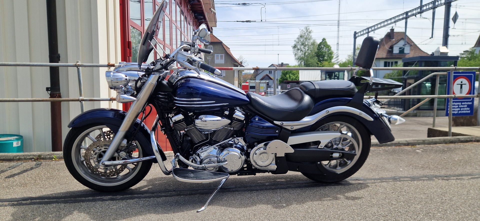 YAMAHA XV 1900 Midnight Star-image-3