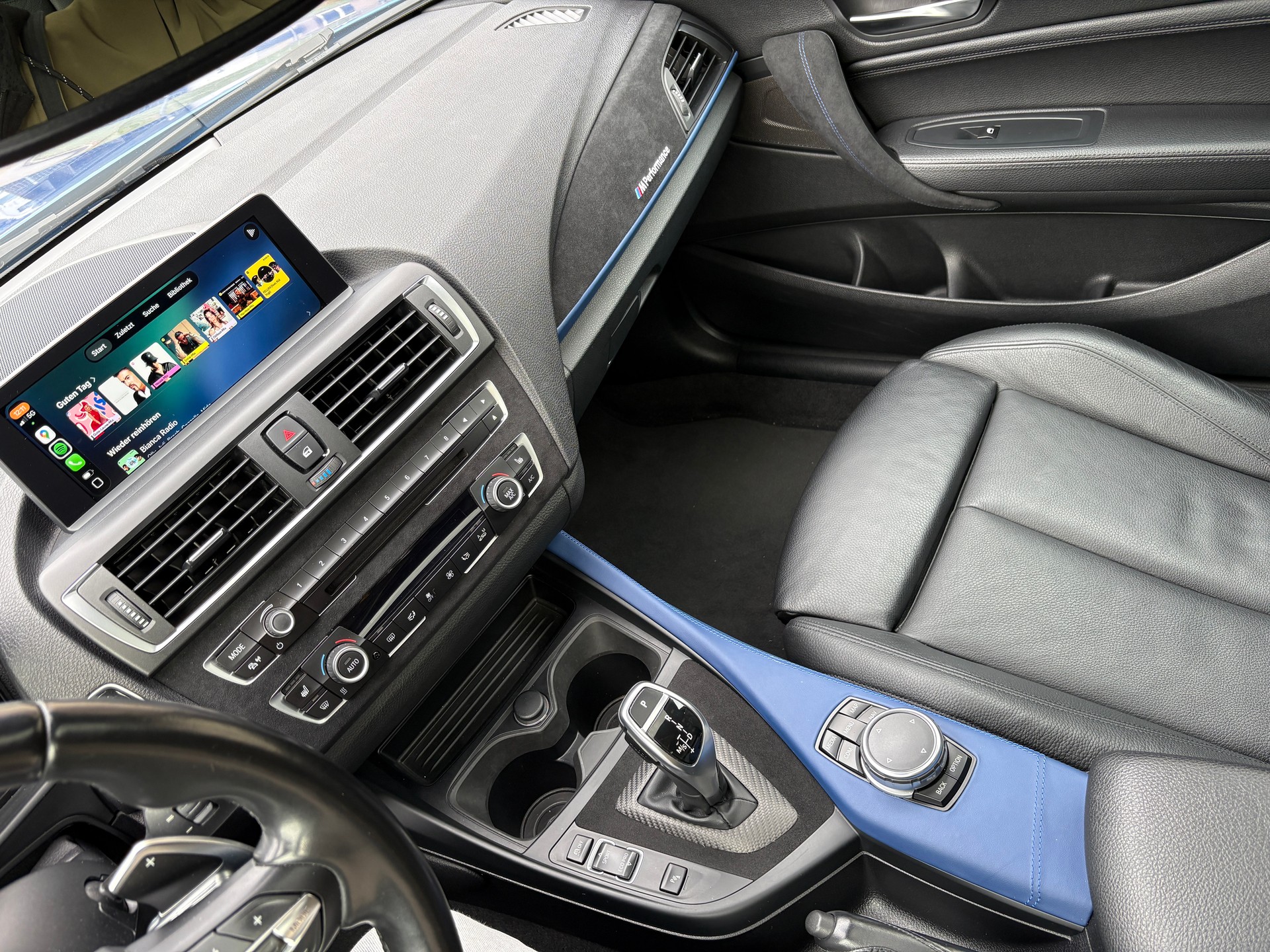 BMW M140i xDrive Steptronic-image-9