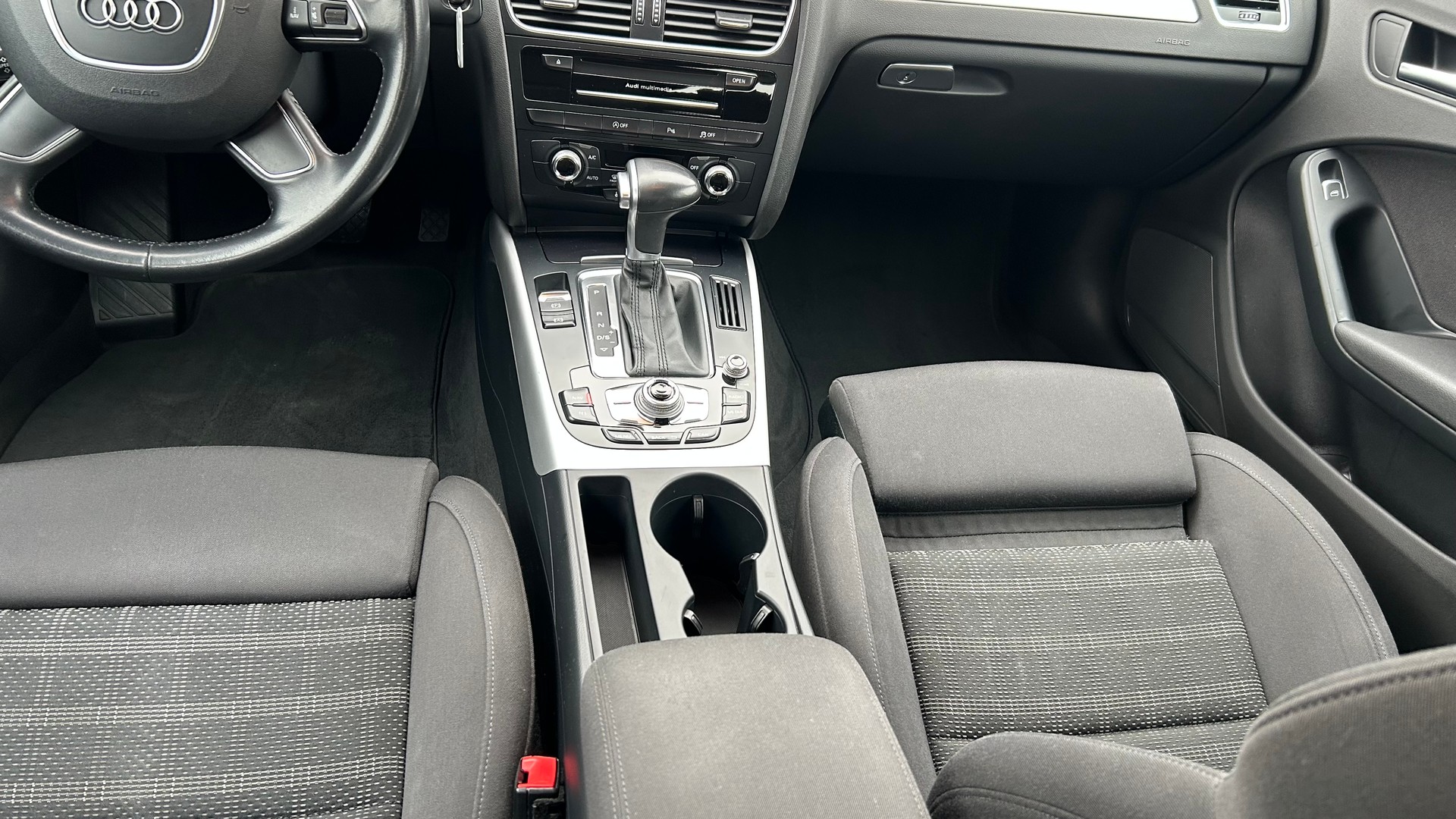 AUDI A4 Avant 2.0 TDI multitronic-image-18