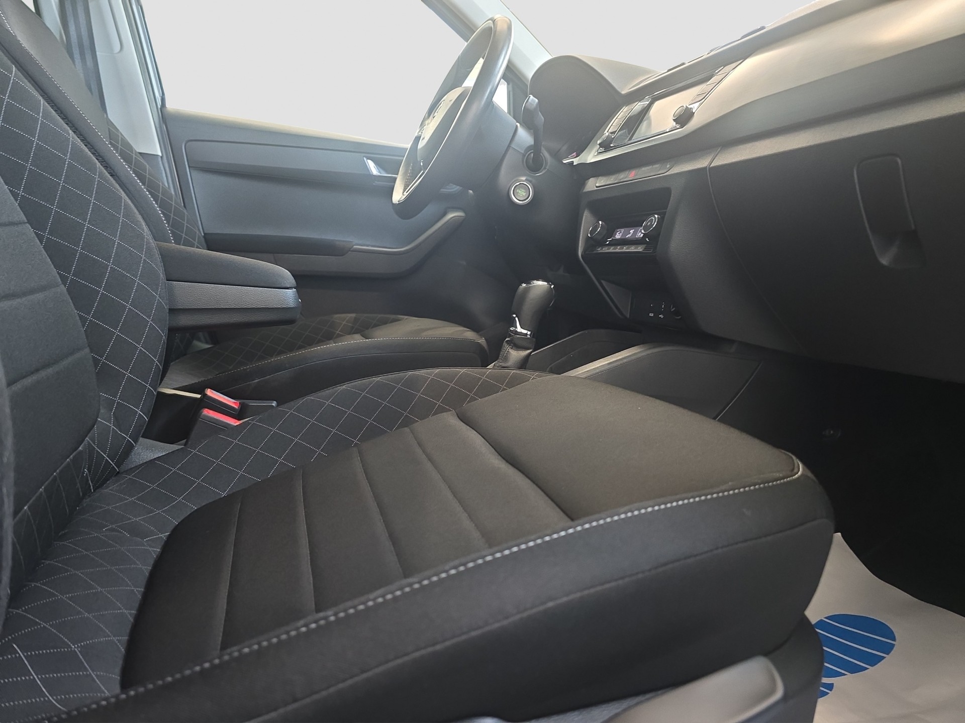 SKODA Fabia 1.2 TSI Style DSG-image-9