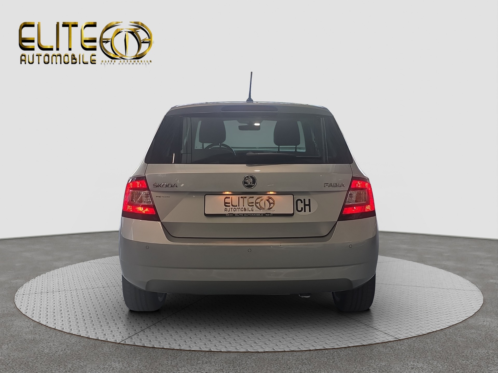 SKODA Fabia 1.2 TSI Style DSG-image-6