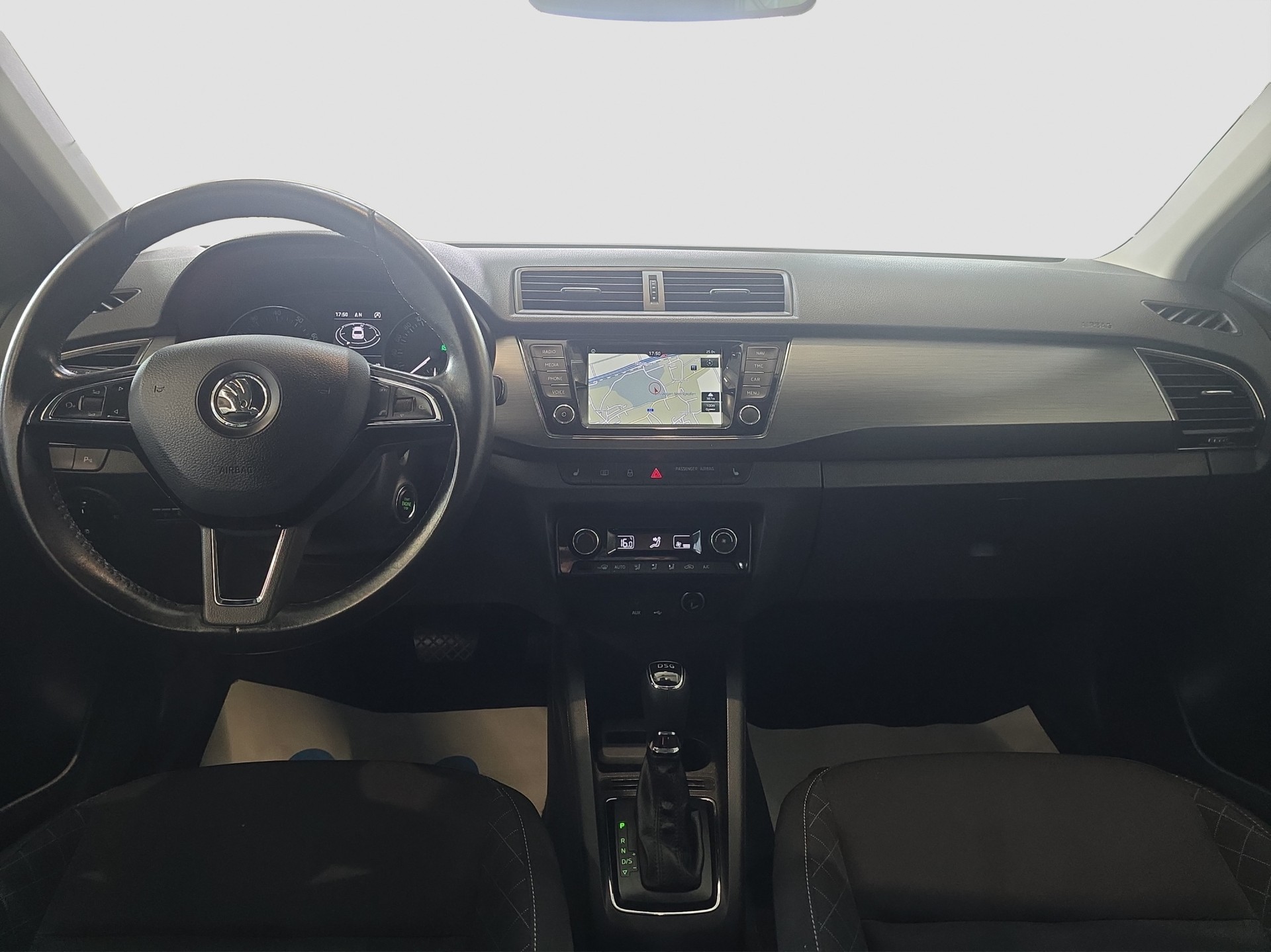 SKODA Fabia 1.2 TSI Style DSG-image-8