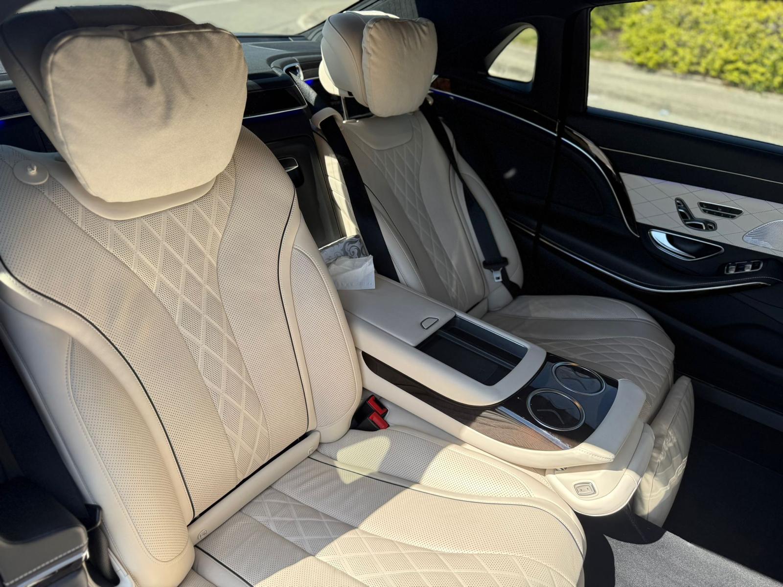 MERCEDES-BENZ S 500 L 4Matic 7G-Tronic-showroom-element-2