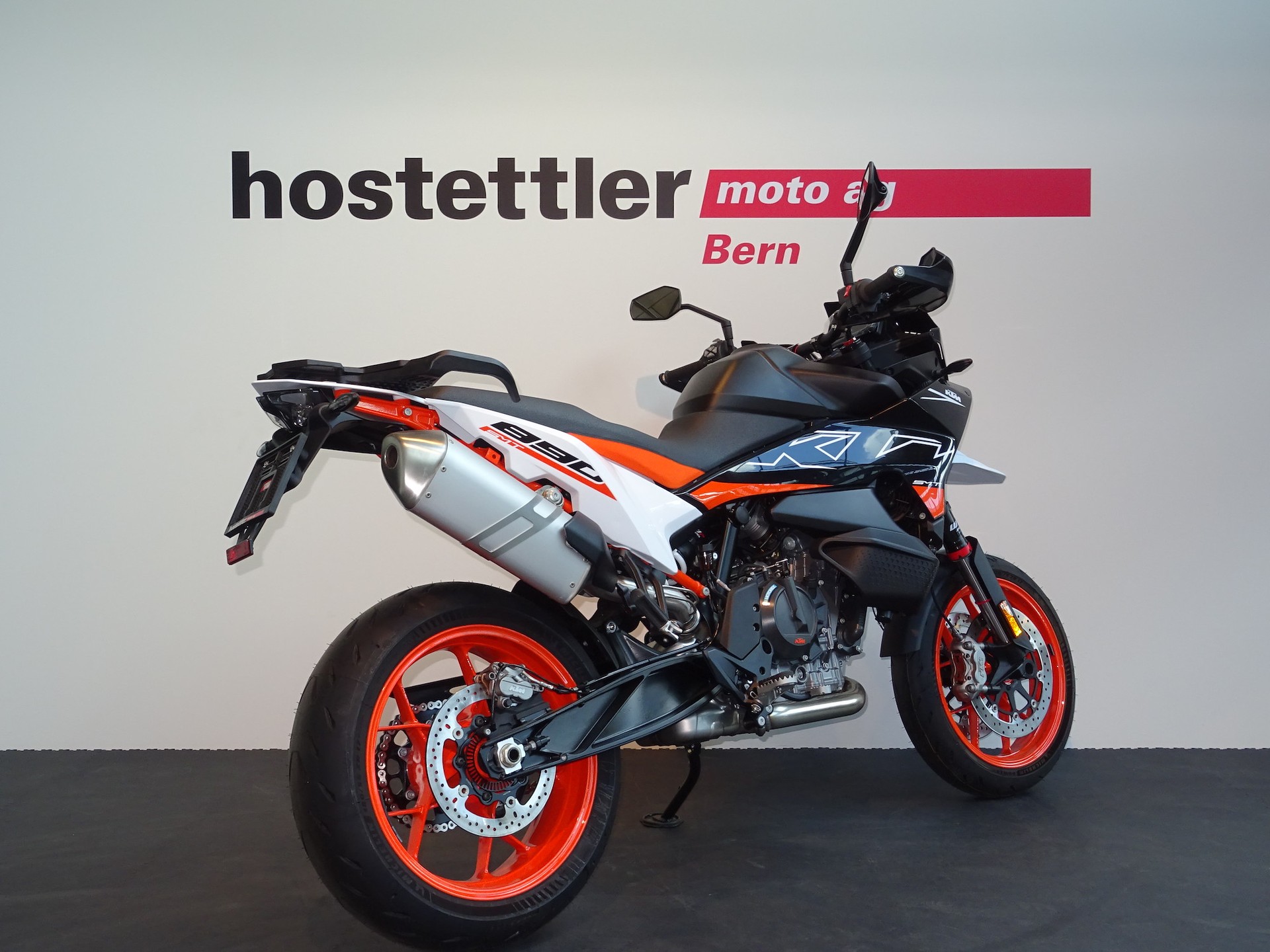 KTM 890 SMT-image-2