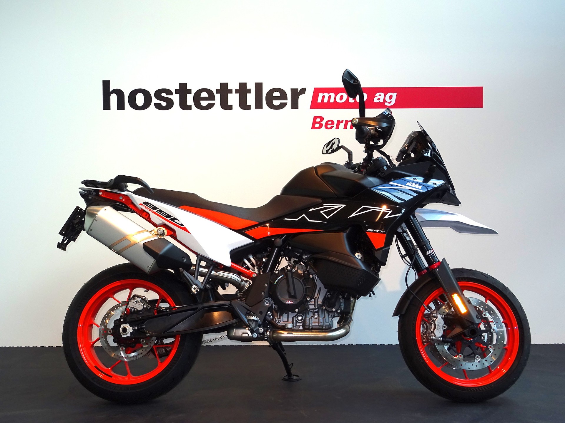 KTM 890 SMT-image-1
