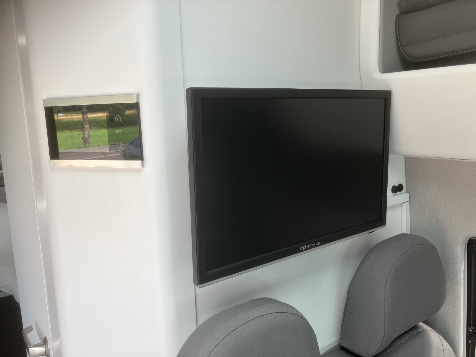 VW Grand California 680 2.0 BI-TDI-image-15