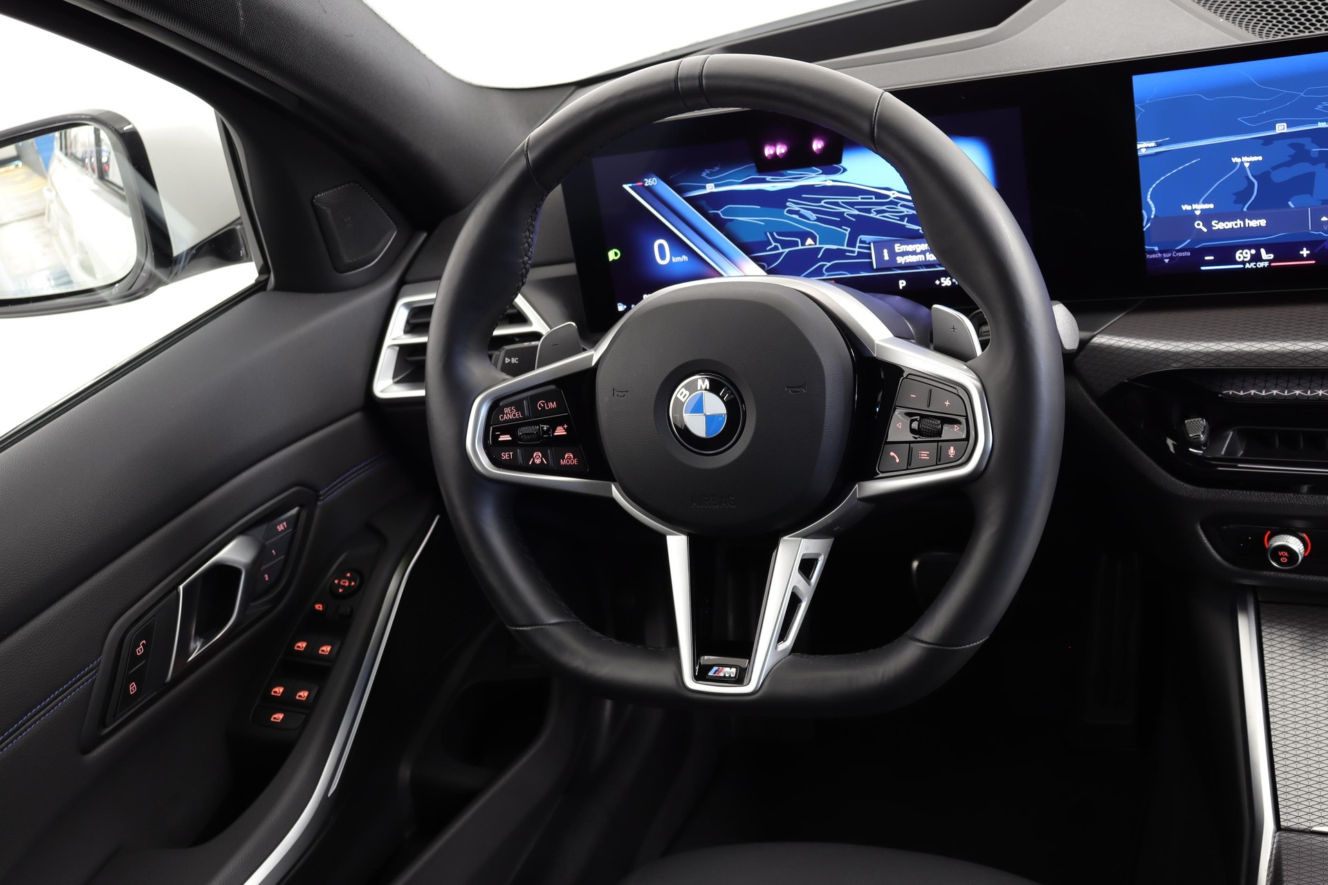 BMW 330d xDrive SAG Touring-showroom-element-3