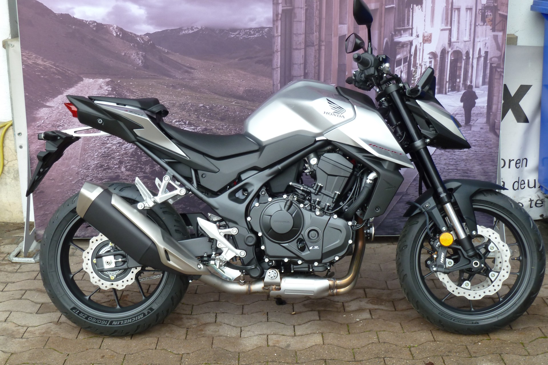 HONDA CB 750 Hornet-image-0