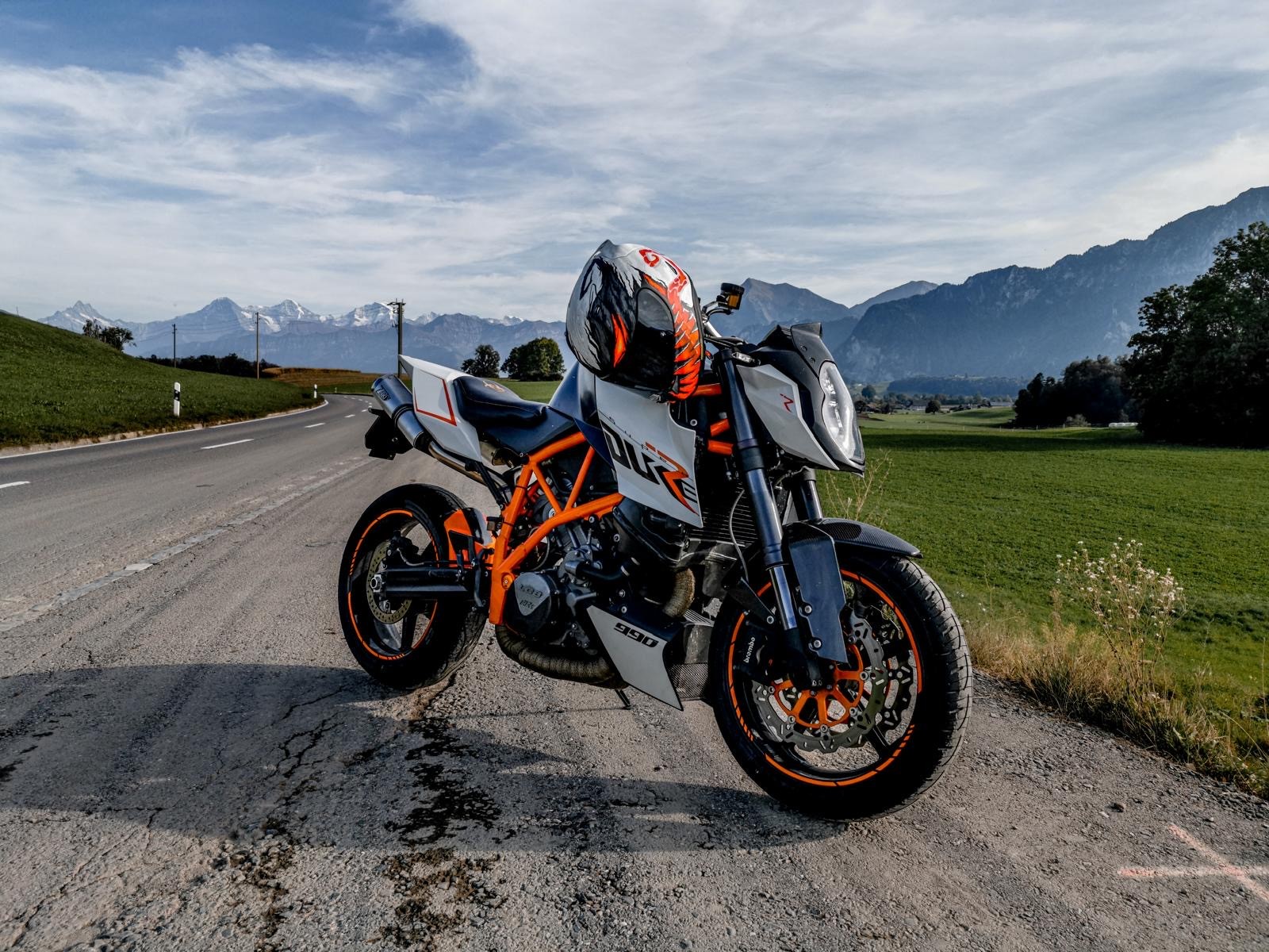 KTM 990 Super Duke R-image-1