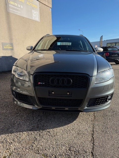 AUDI RS4 Avant 4.2 V8 quattro-image-5