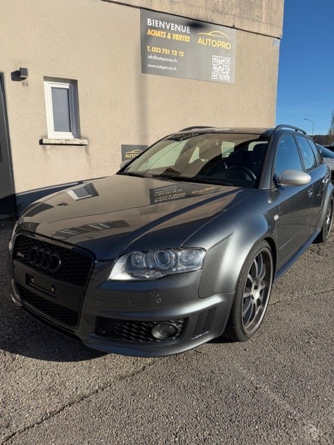 AUDI RS4 Avant 4.2 V8 quattro-image-2