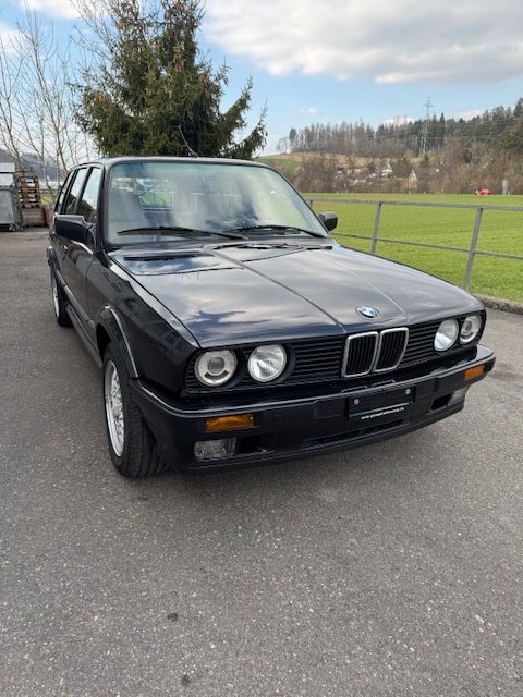 BMW 325iX Touring