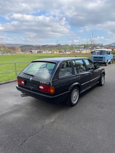 BMW 325iX Touring-image-4