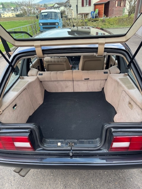 BMW 325iX Touring-image-12