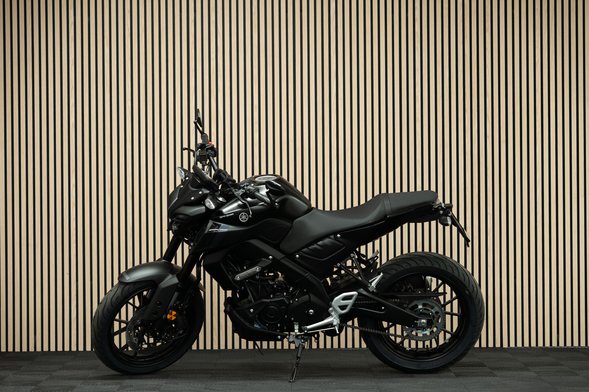 YAMAHA MT-125 mit Kurzheck und Lenkerendspiegeln-image-1