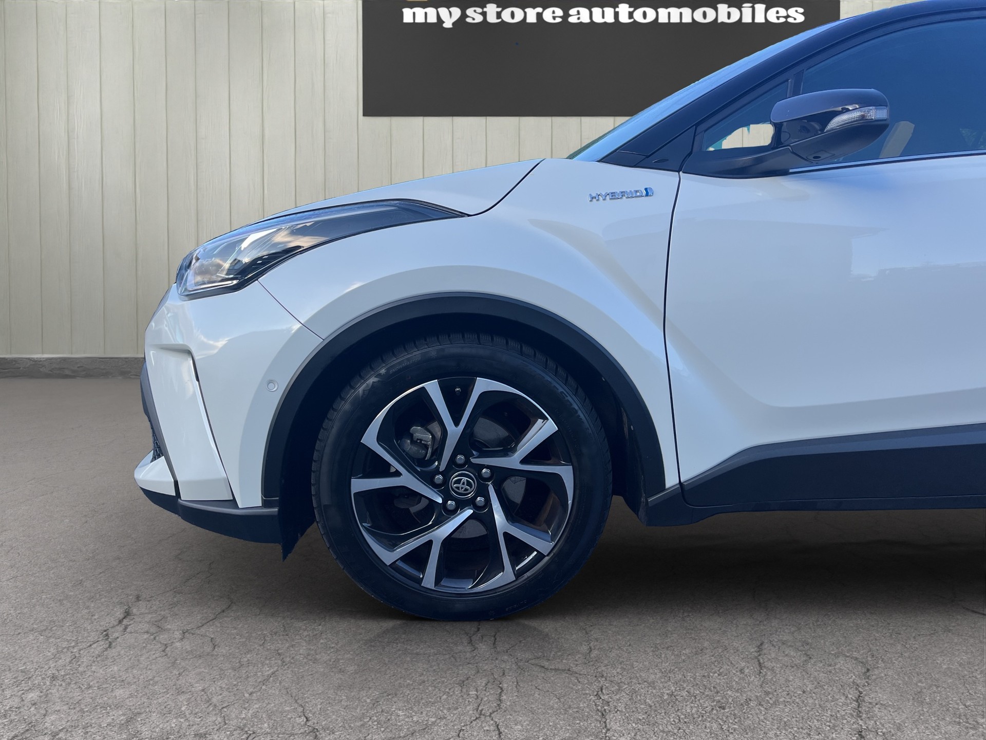 TOYOTA C-HR 1.8 HSD CVT Trend-image-8