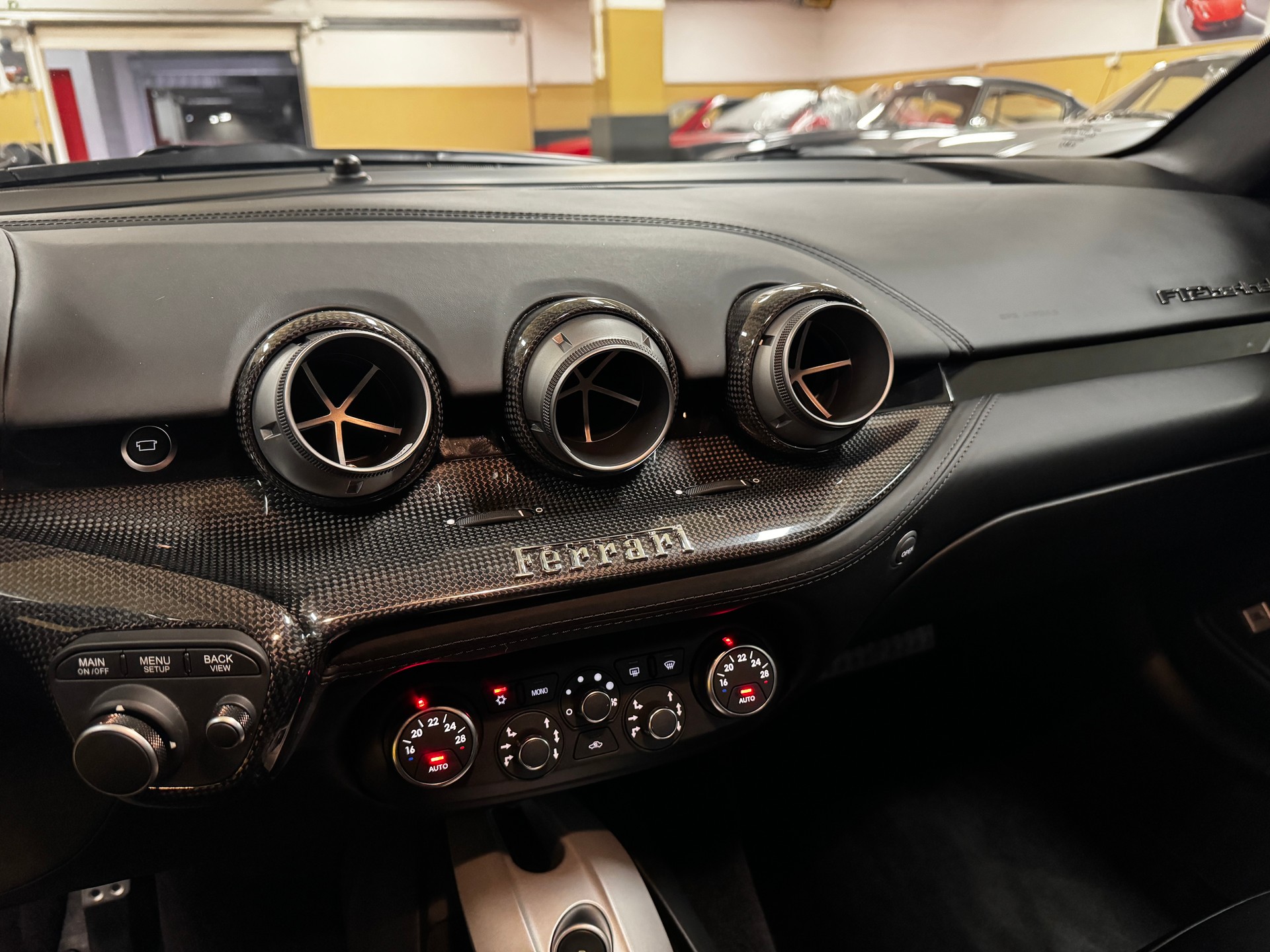 FERRARI F12 Berlinetta-image-10