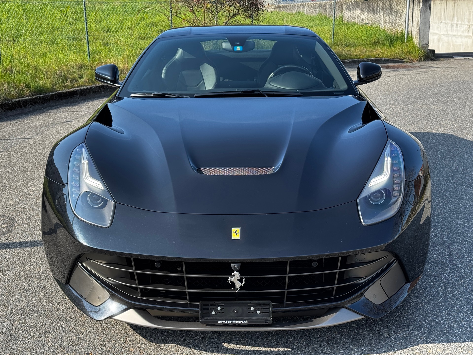 FERRARI F12 Berlinetta-image-4